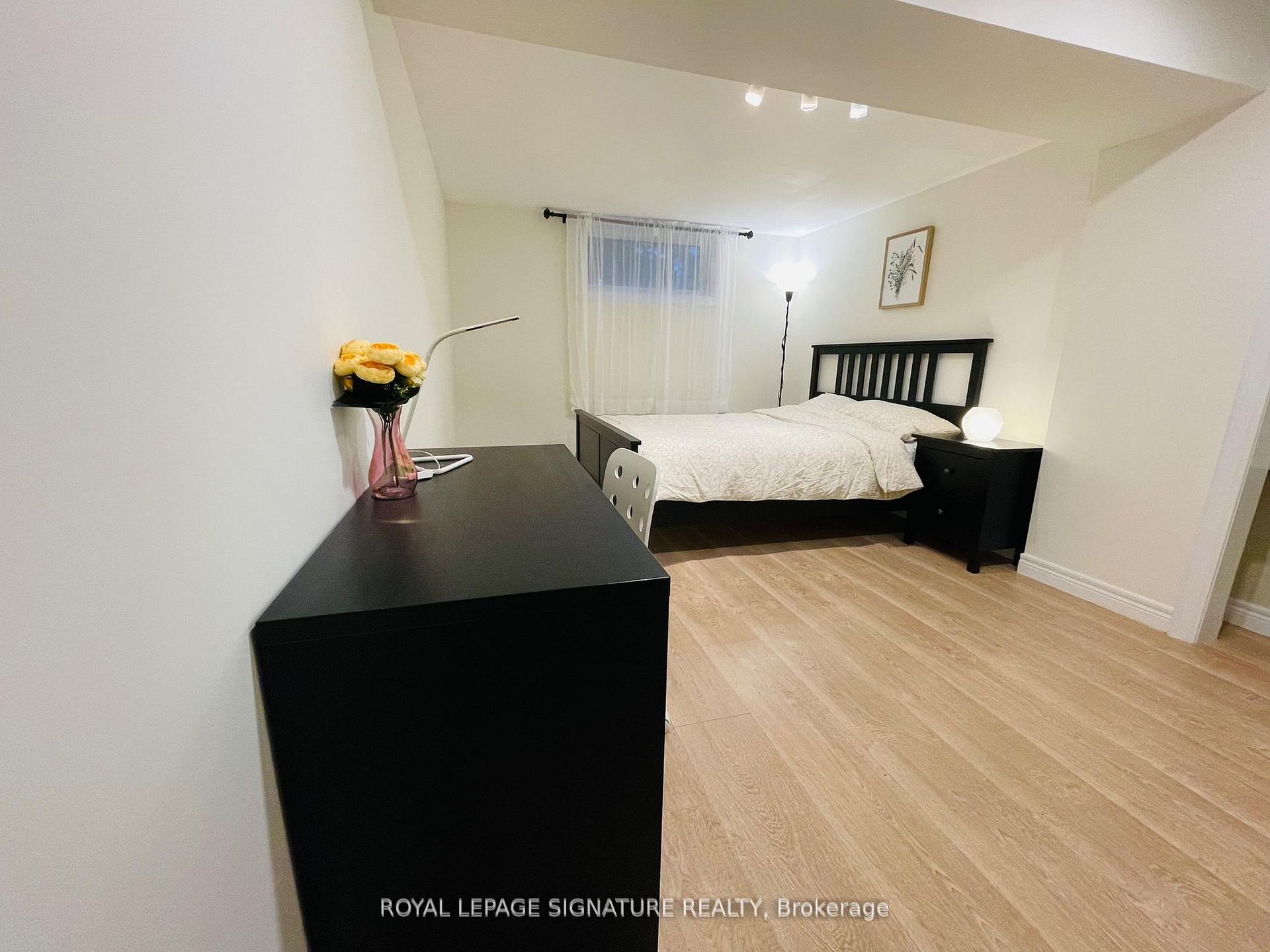 Photo 41 of 2263 Harcourt Crescent, Mississauga, Lakeview — HOMEH