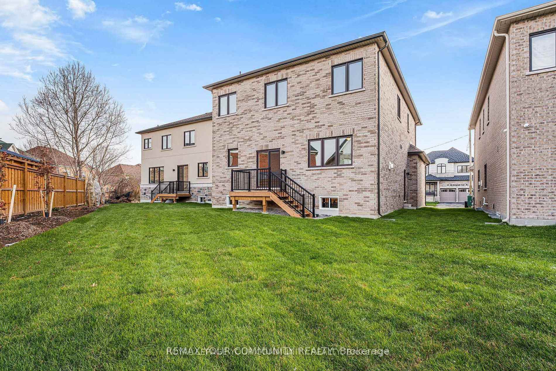 Photo 3 of Unit Upper, 14 Donnybrook Court, Brampton, Vales of Castlemore — HOMEH