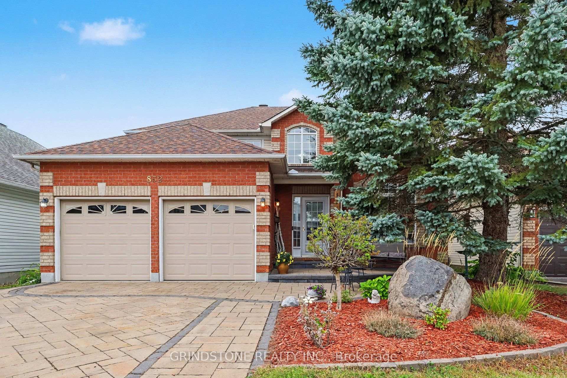 Photo 1 of 852 Paradise Crescent, Ottawa, Fallingbrook/Gardenway South — HOMEH