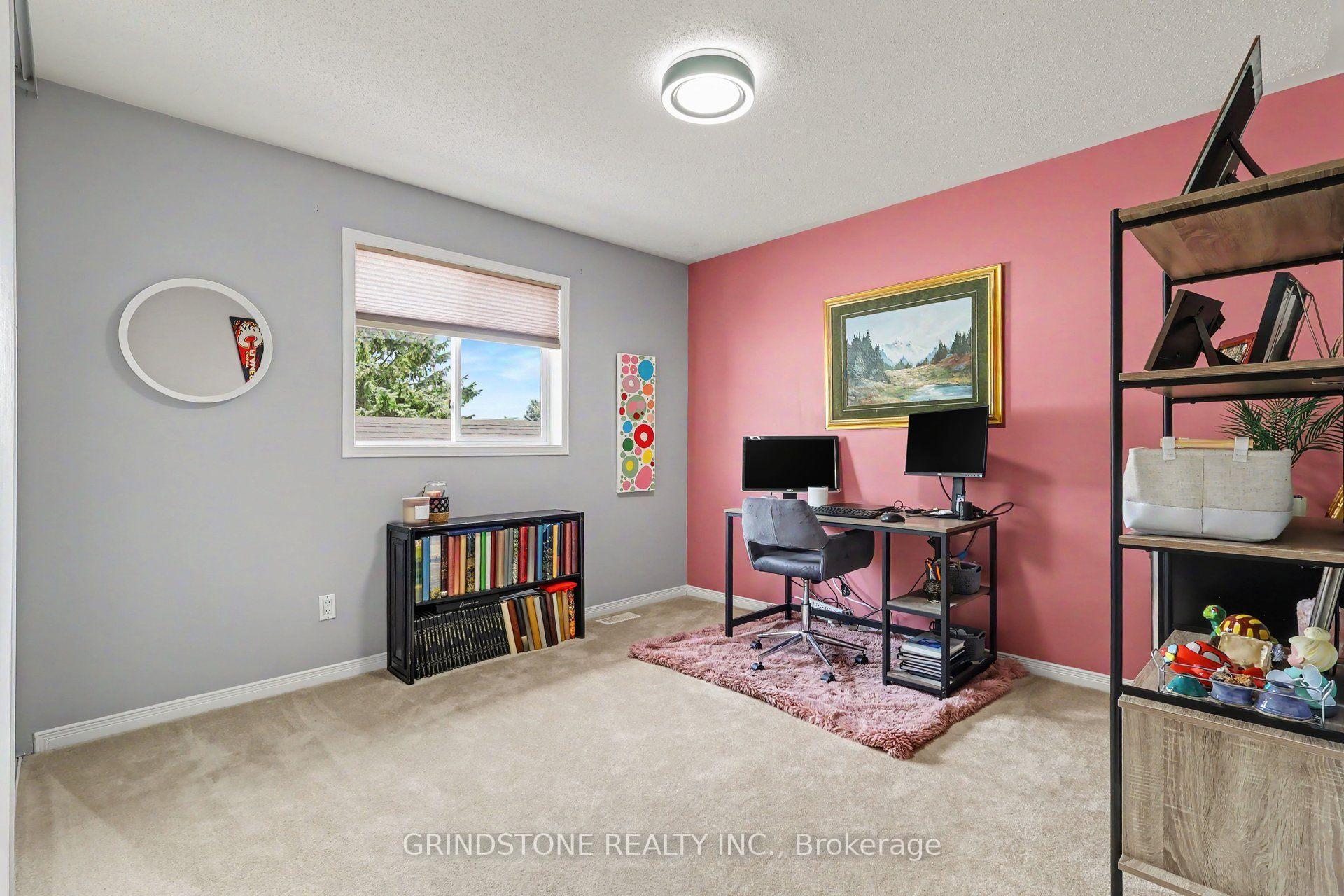 Photo 26 of 852 Paradise Crescent, Ottawa, Fallingbrook/Gardenway South — HOMEH