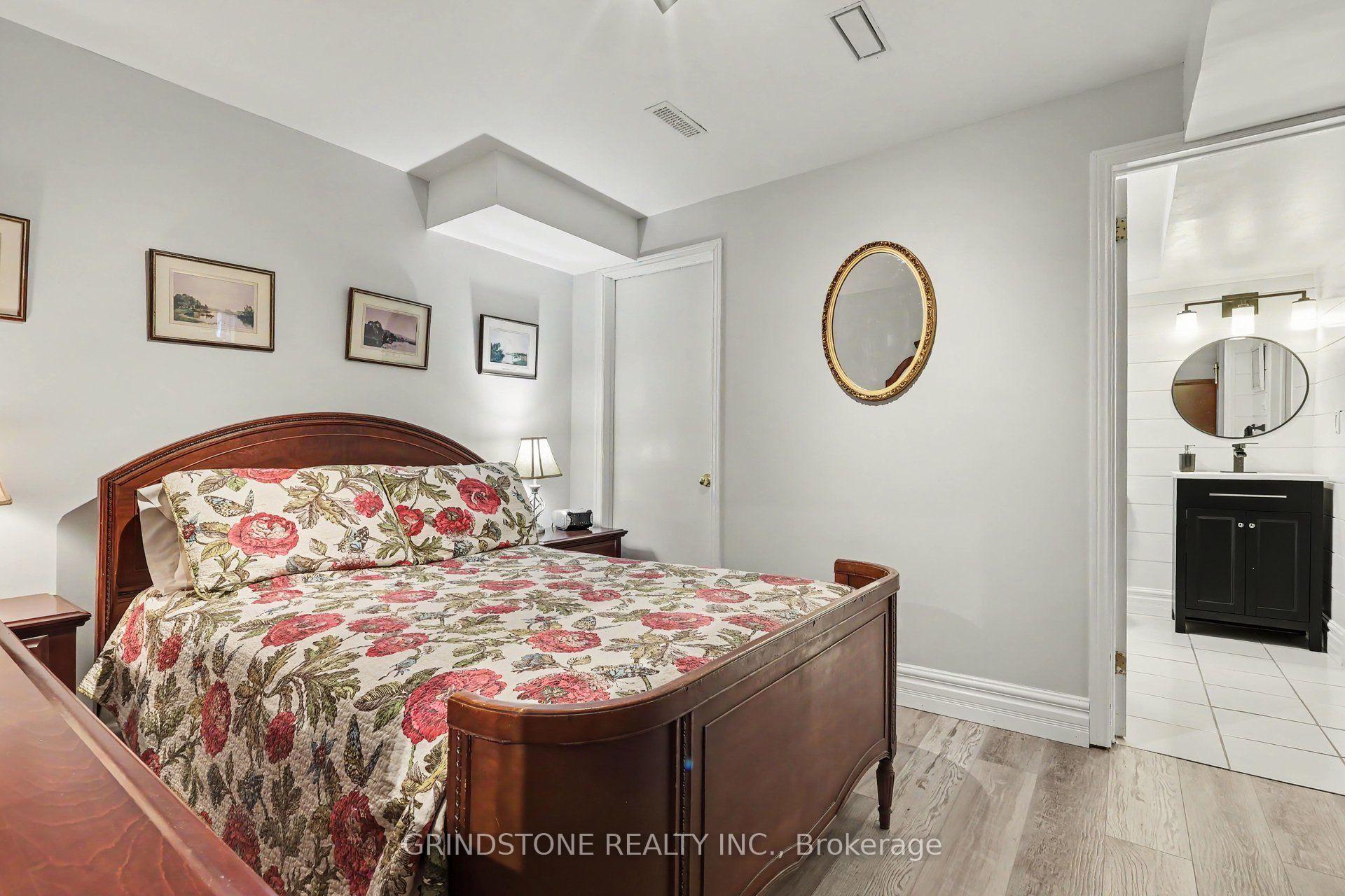Photo 33 of 852 Paradise Crescent, Ottawa, Fallingbrook/Gardenway South — HOMEH