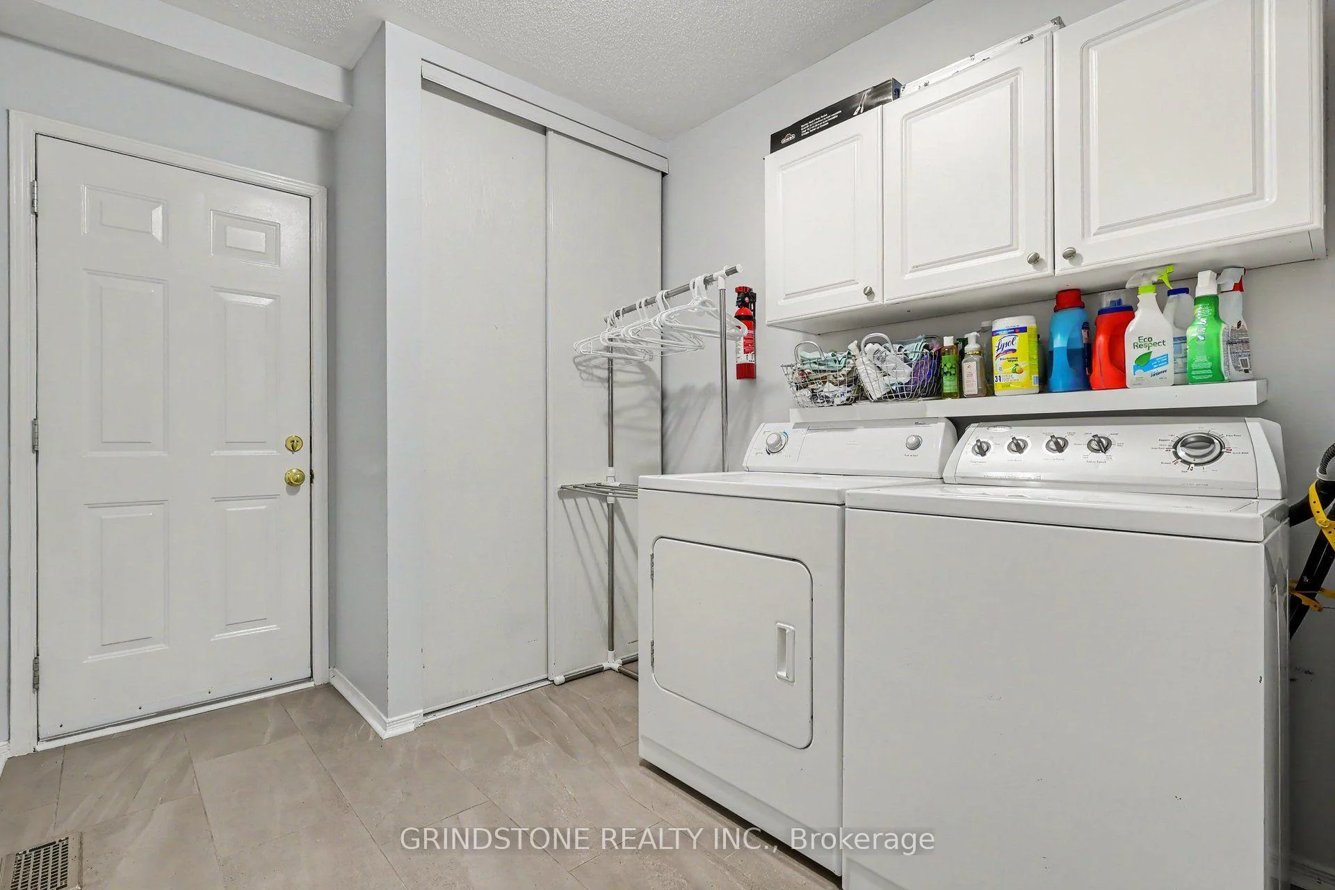 Photo 23 of 852 Paradise Crescent, Ottawa, Fallingbrook/Gardenway South — HOMEH
