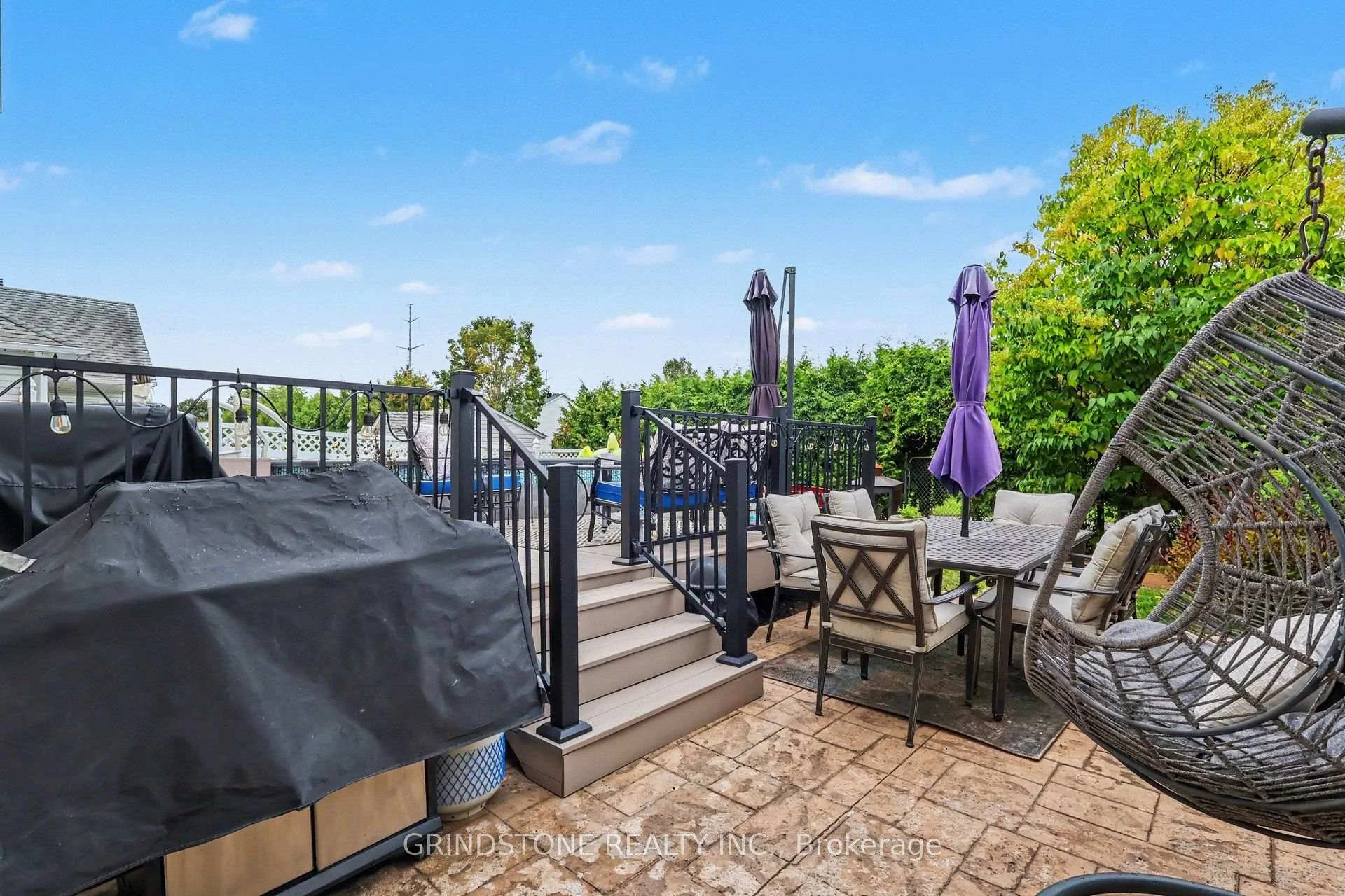 Photo 40 of 852 Paradise Crescent, Ottawa, Fallingbrook/Gardenway South — HOMEH