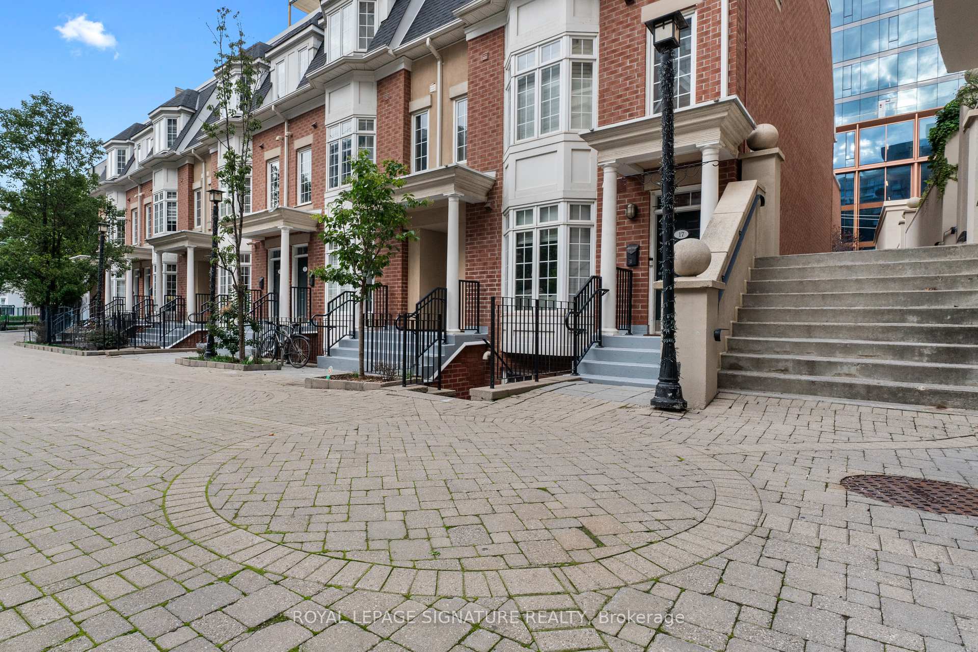 Photo 1 of 11 Niagara Street, Toronto, Waterfront Communities — HOMEH