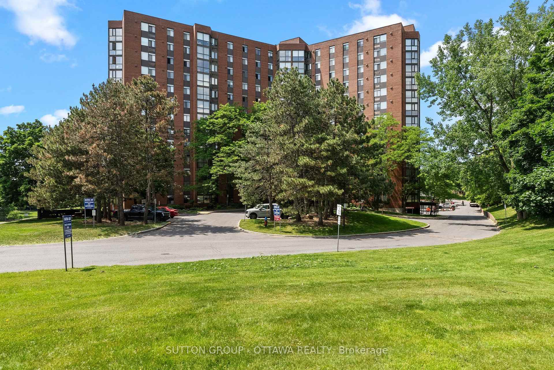 Photo 2 of Unit 1002, 2871 Richmond Road, Ottawa, Britannia Heights — HOMEH
