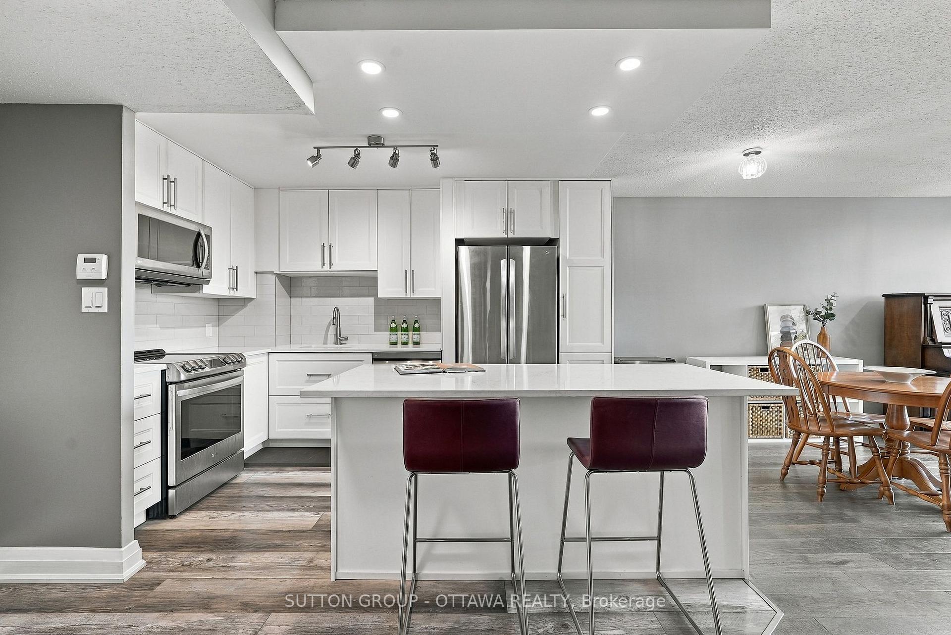 Photo 11 of Unit 1002, 2871 Richmond Road, Ottawa, Britannia Heights — HOMEH