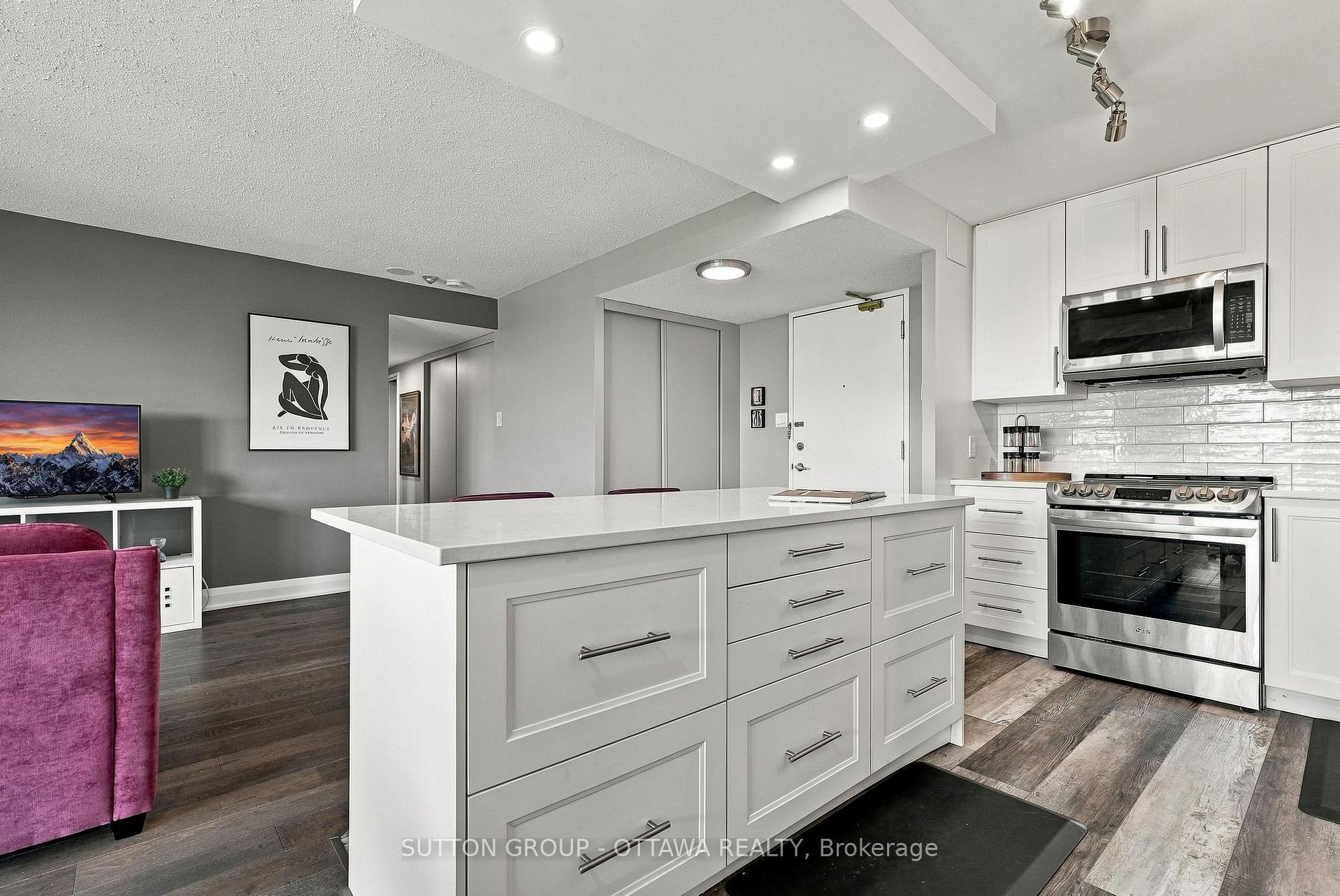 Photo 16 of Unit 1002, 2871 Richmond Road, Ottawa, Britannia Heights — HOMEH