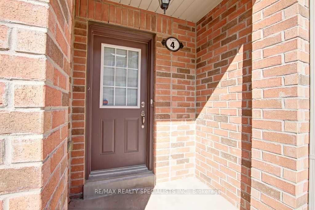 Photo 2 of Unit 4, 1117 Haig Boulevard, Mississauga, Lakeview — HOMEH
