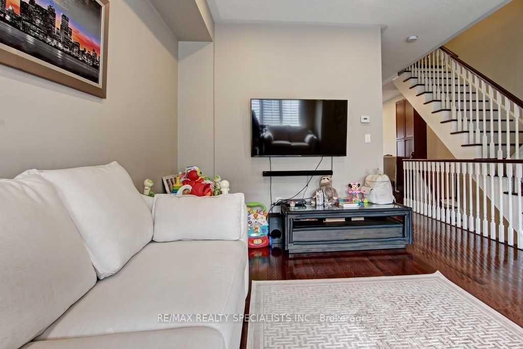 Photo 5 of Unit 4, 1117 Haig Boulevard, Mississauga, Lakeview — HOMEH