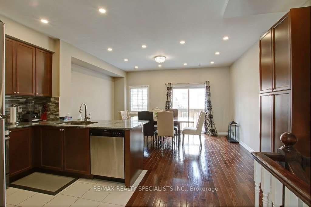 Photo 7 of Unit 4, 1117 Haig Boulevard, Mississauga, Lakeview — HOMEH