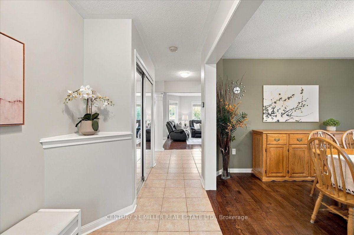 Photo 3 of 2305 Kirkhill Place, Oakville, Bronte Creek — HOMEH