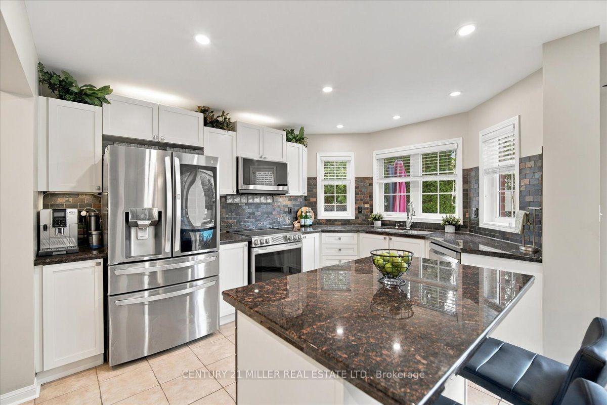Photo 9 of 2305 Kirkhill Place, Oakville, Bronte Creek — HOMEH