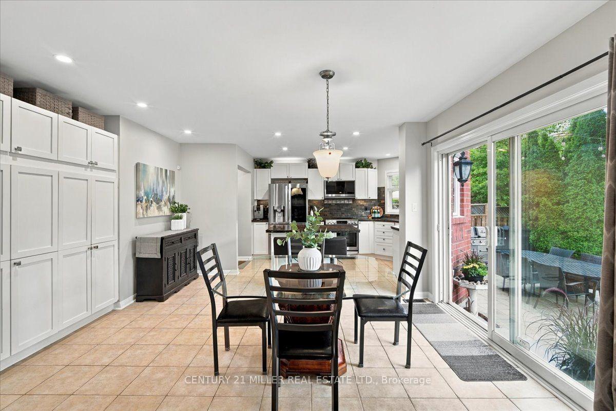 Photo 10 of 2305 Kirkhill Place, Oakville, Bronte Creek — HOMEH