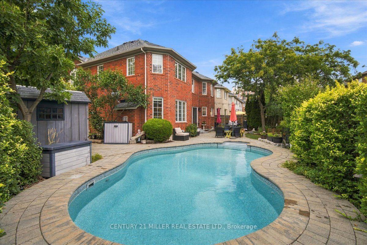 Photo 12 of 2305 Kirkhill Place, Oakville, Bronte Creek — HOMEH