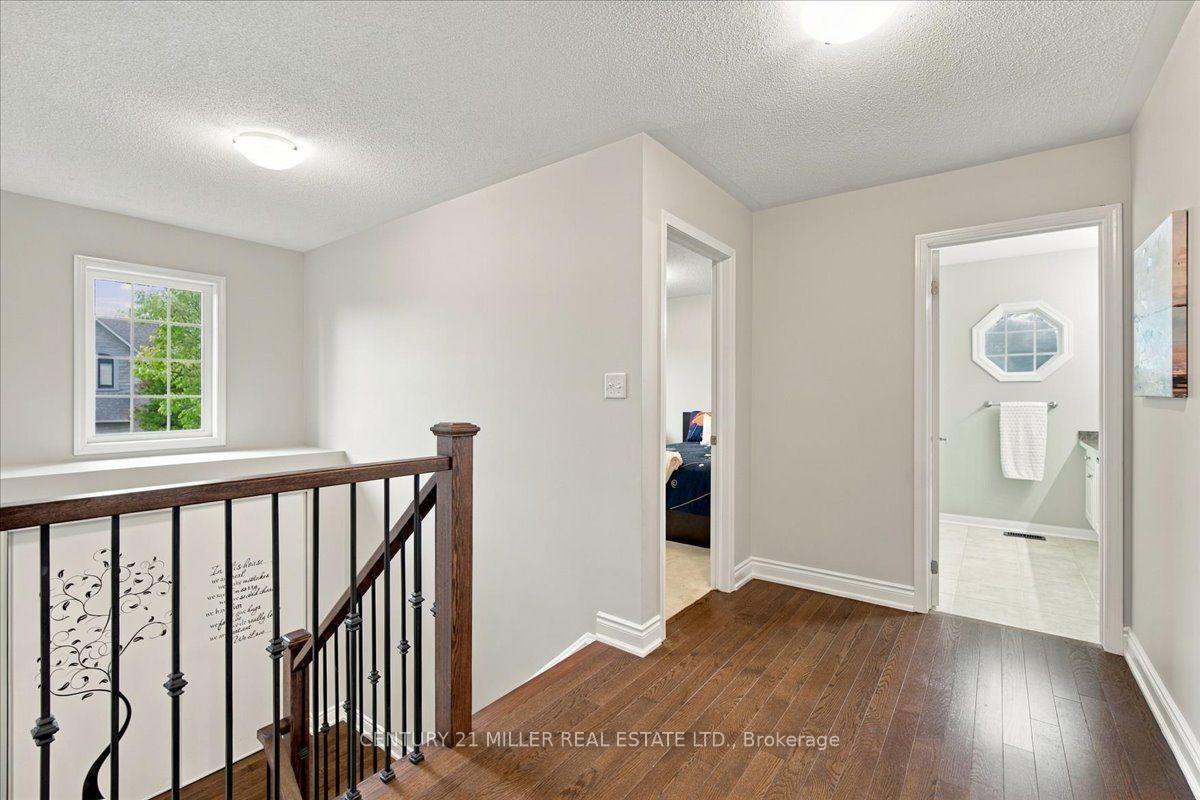 Photo 18 of 2305 Kirkhill Place, Oakville, Bronte Creek — HOMEH