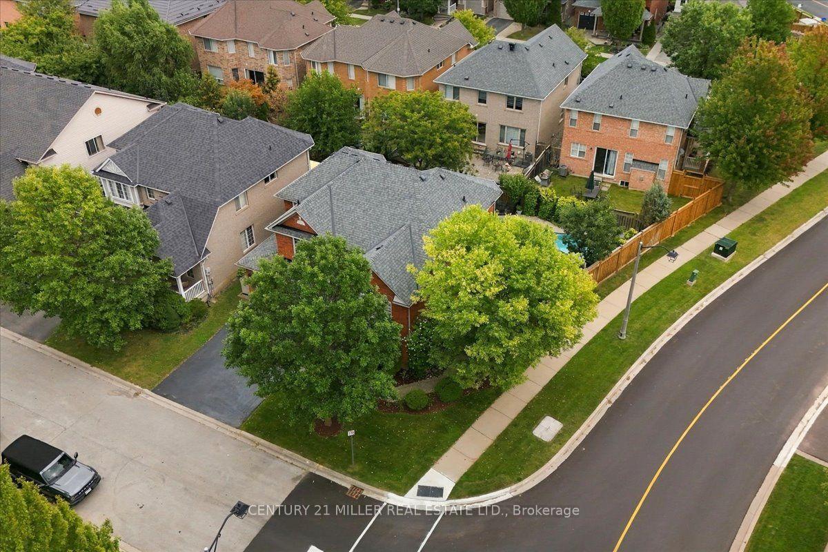Photo 30 of 2305 Kirkhill Place, Oakville, Bronte Creek — HOMEH
