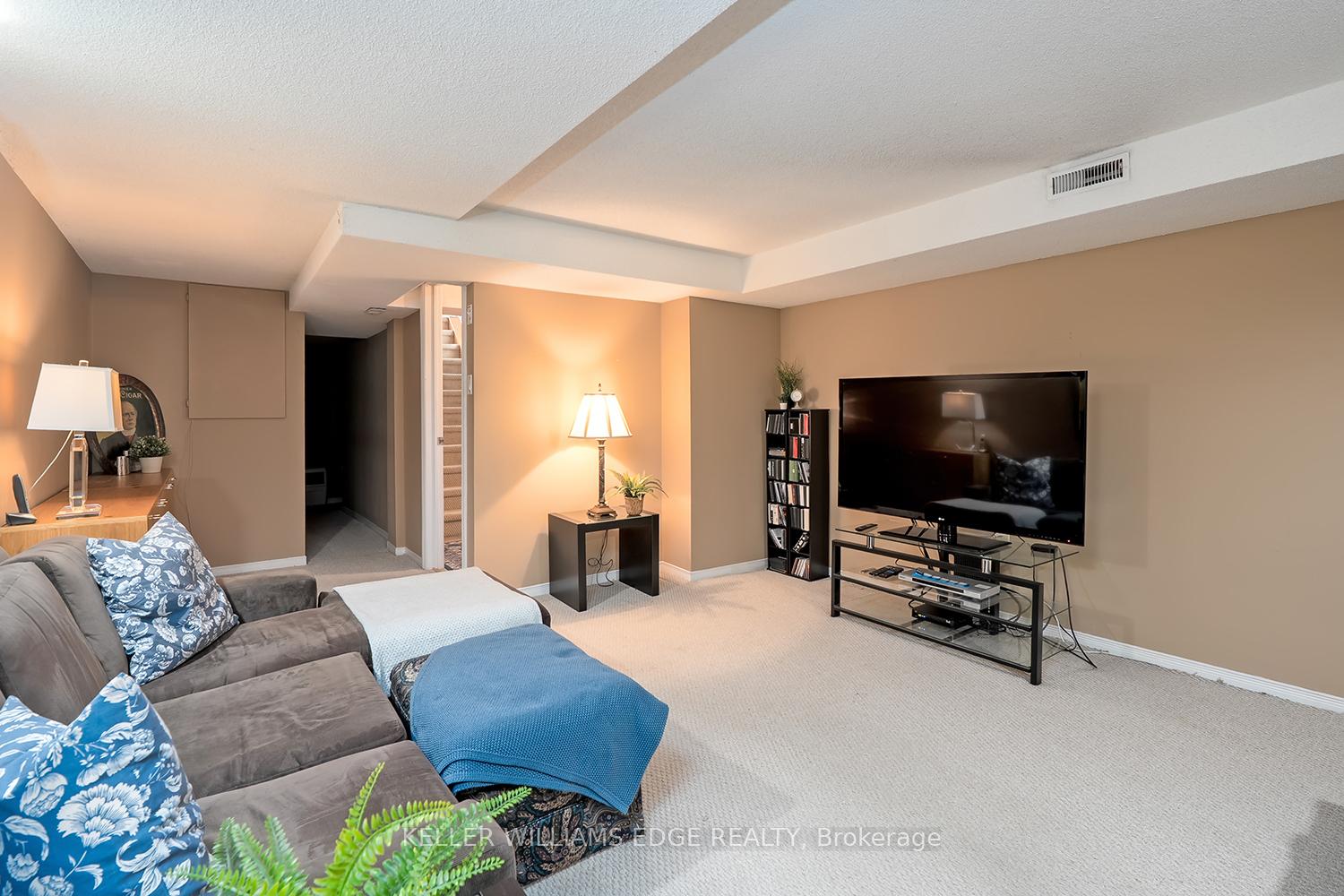 Photo 36 of Unit 19, 3230 New Street, Burlington, Roseland — HOMEH