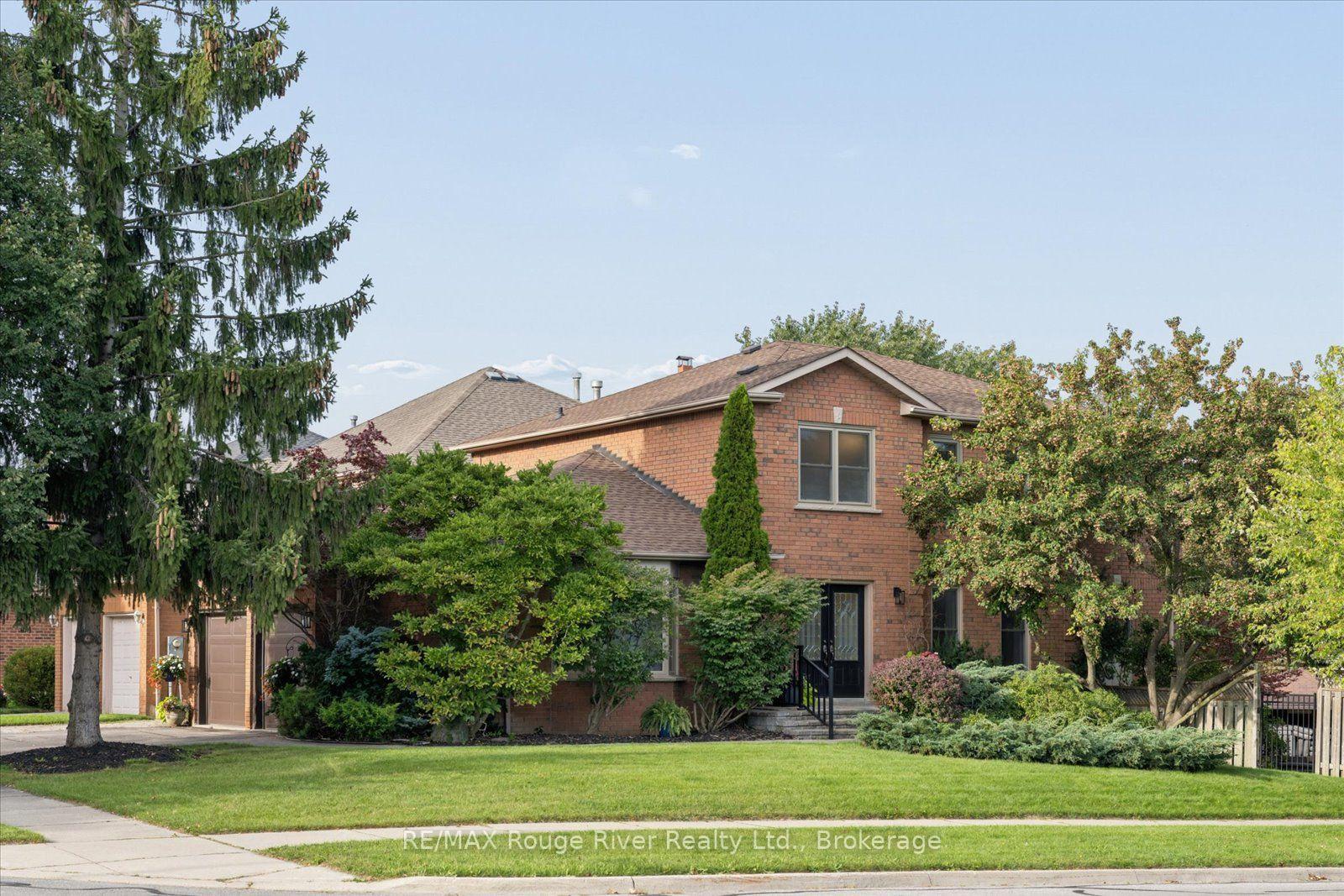 Photo 2 of 1 Gowan Drive, Whitby, Lynde Creek — HOMEH