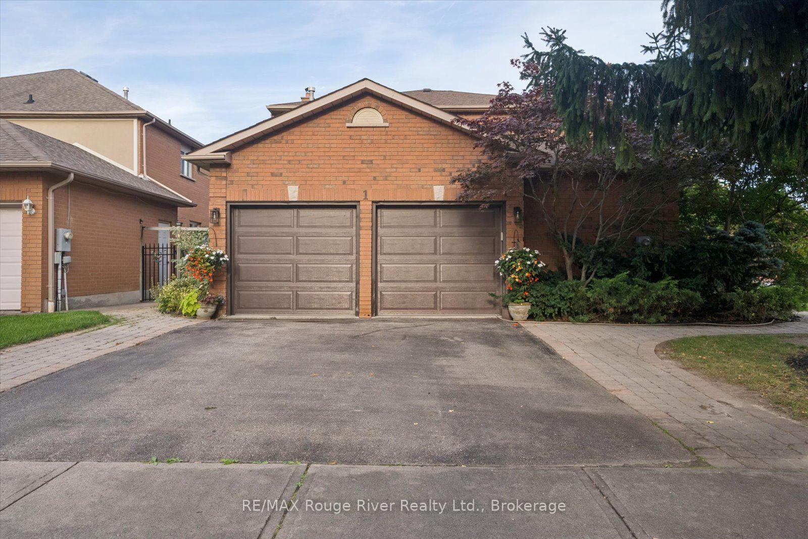 Photo 3 of 1 Gowan Drive, Whitby, Lynde Creek — HOMEH