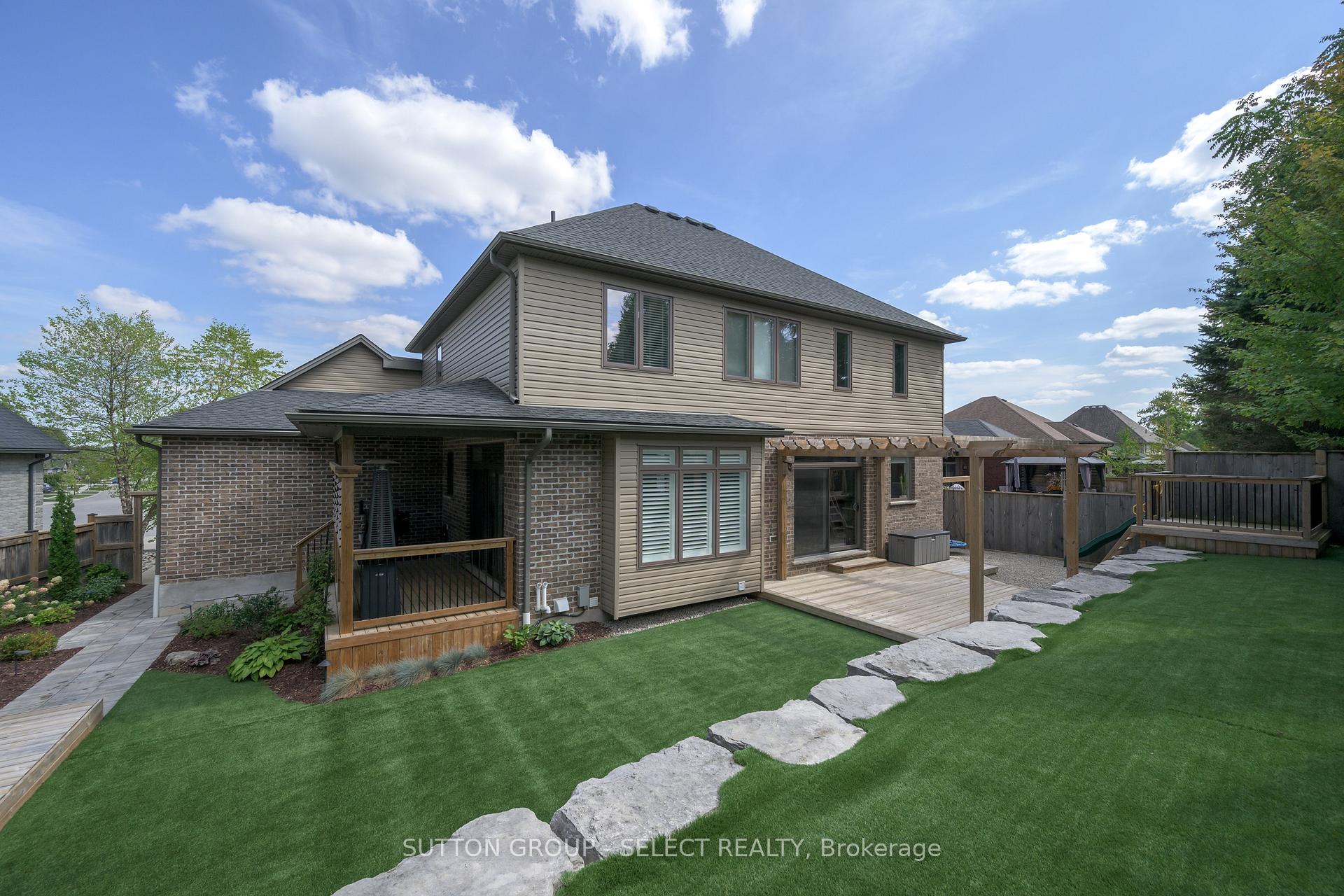 Photo 8 of 216 Martin Drive, Middlesex Centre, Ilderton — HOMEH