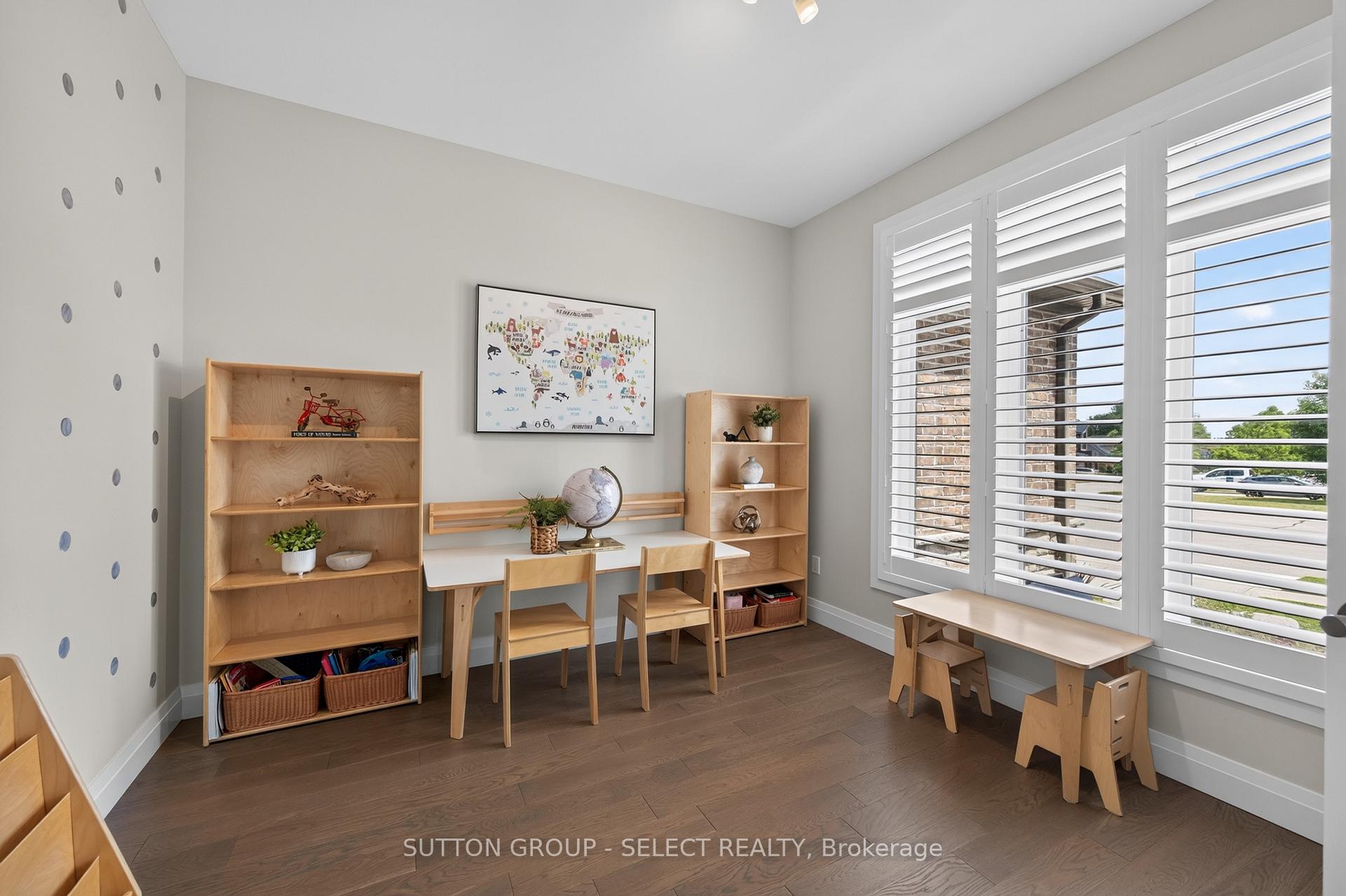 Photo 13 of 216 Martin Drive, Middlesex Centre, Ilderton — HOMEH