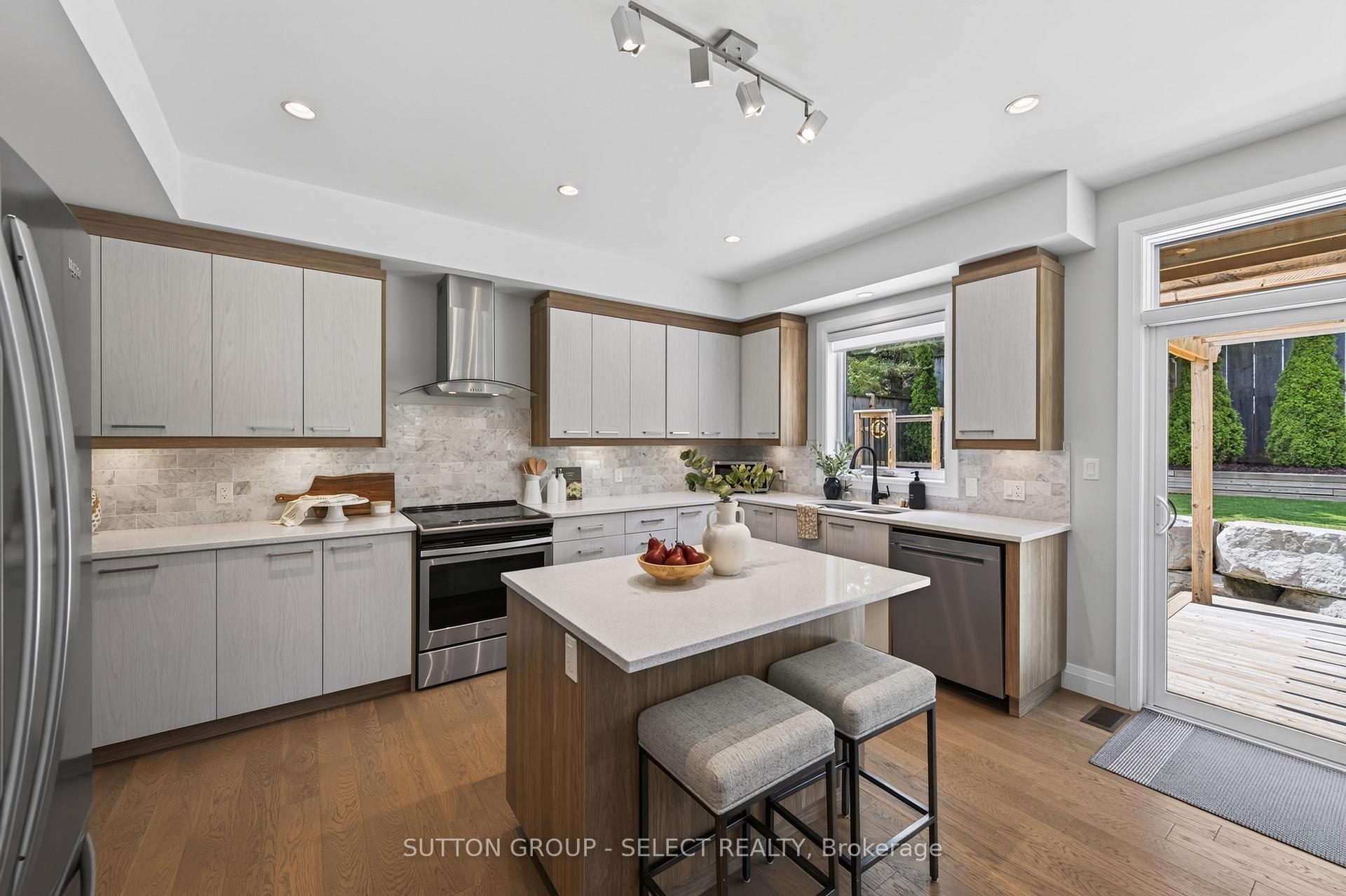 Photo 14 of 216 Martin Drive, Middlesex Centre, Ilderton — HOMEH