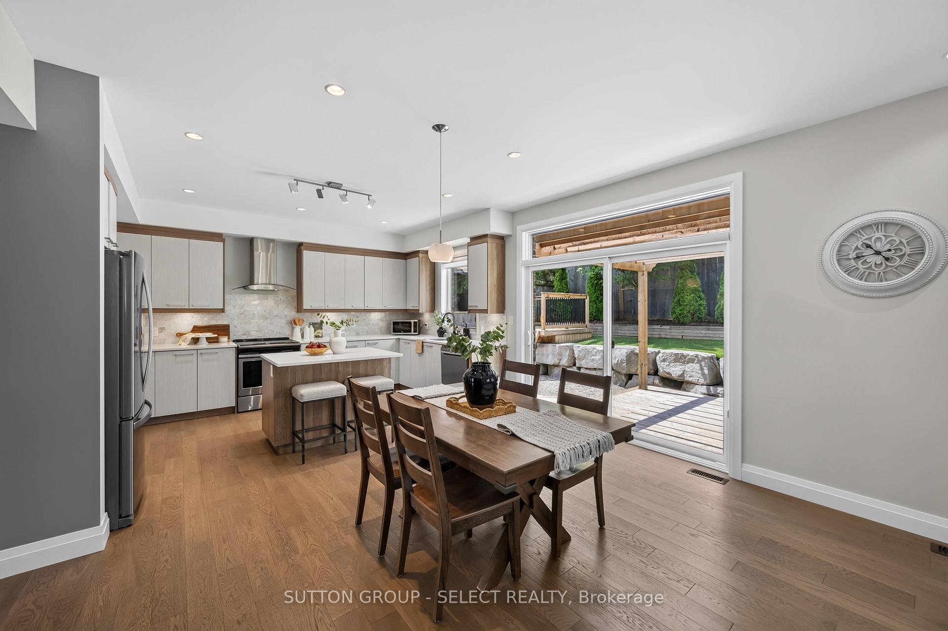 Photo 19 of 216 Martin Drive, Middlesex Centre, Ilderton — HOMEH