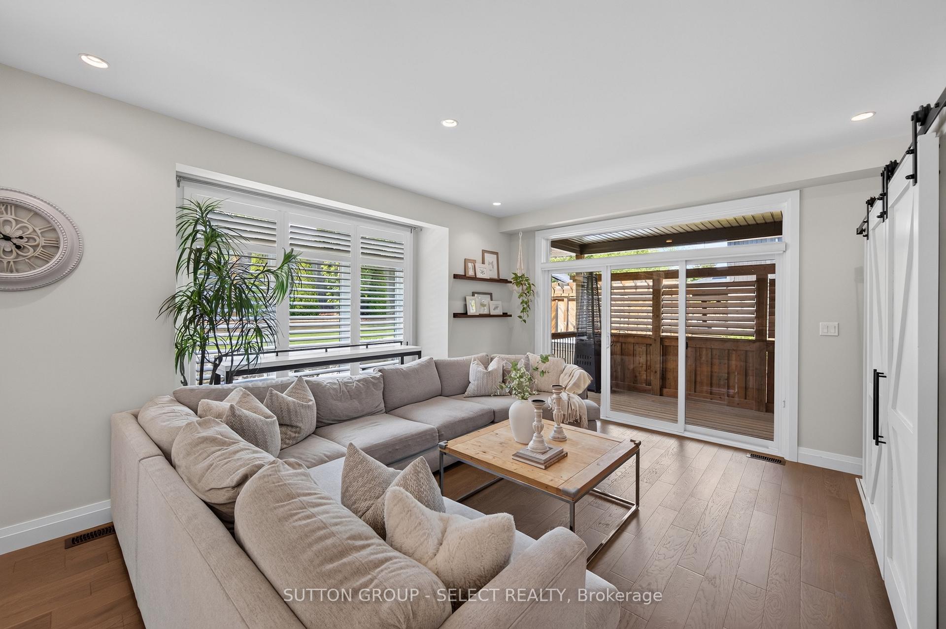 Photo 20 of 216 Martin Drive, Middlesex Centre, Ilderton — HOMEH