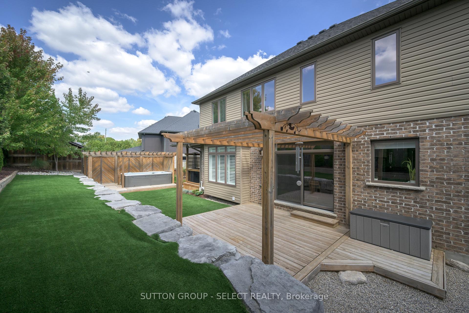 Photo 40 of 216 Martin Drive, Middlesex Centre, Ilderton — HOMEH
