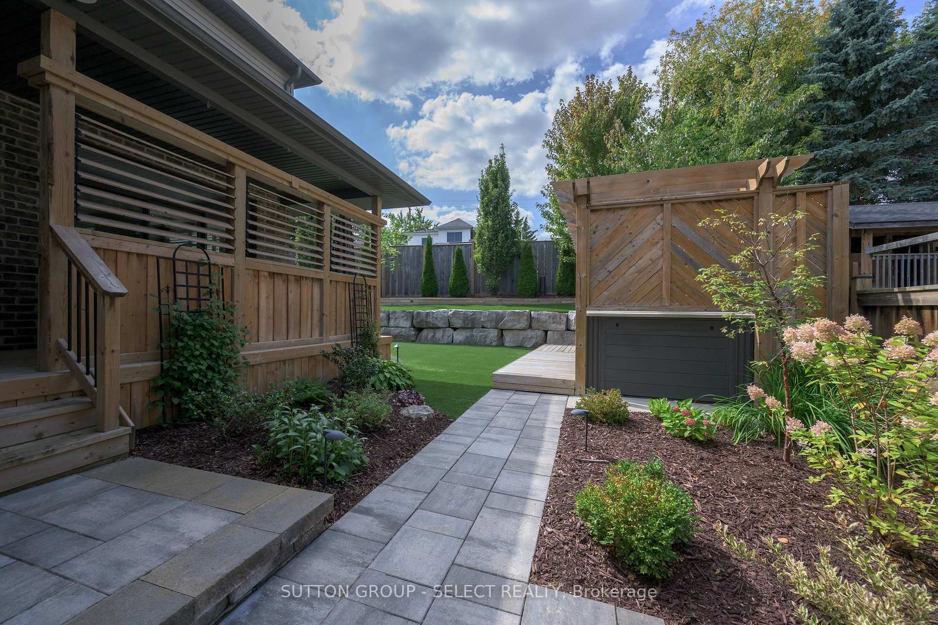 Photo 43 of 216 Martin Drive, Middlesex Centre, Ilderton — HOMEH