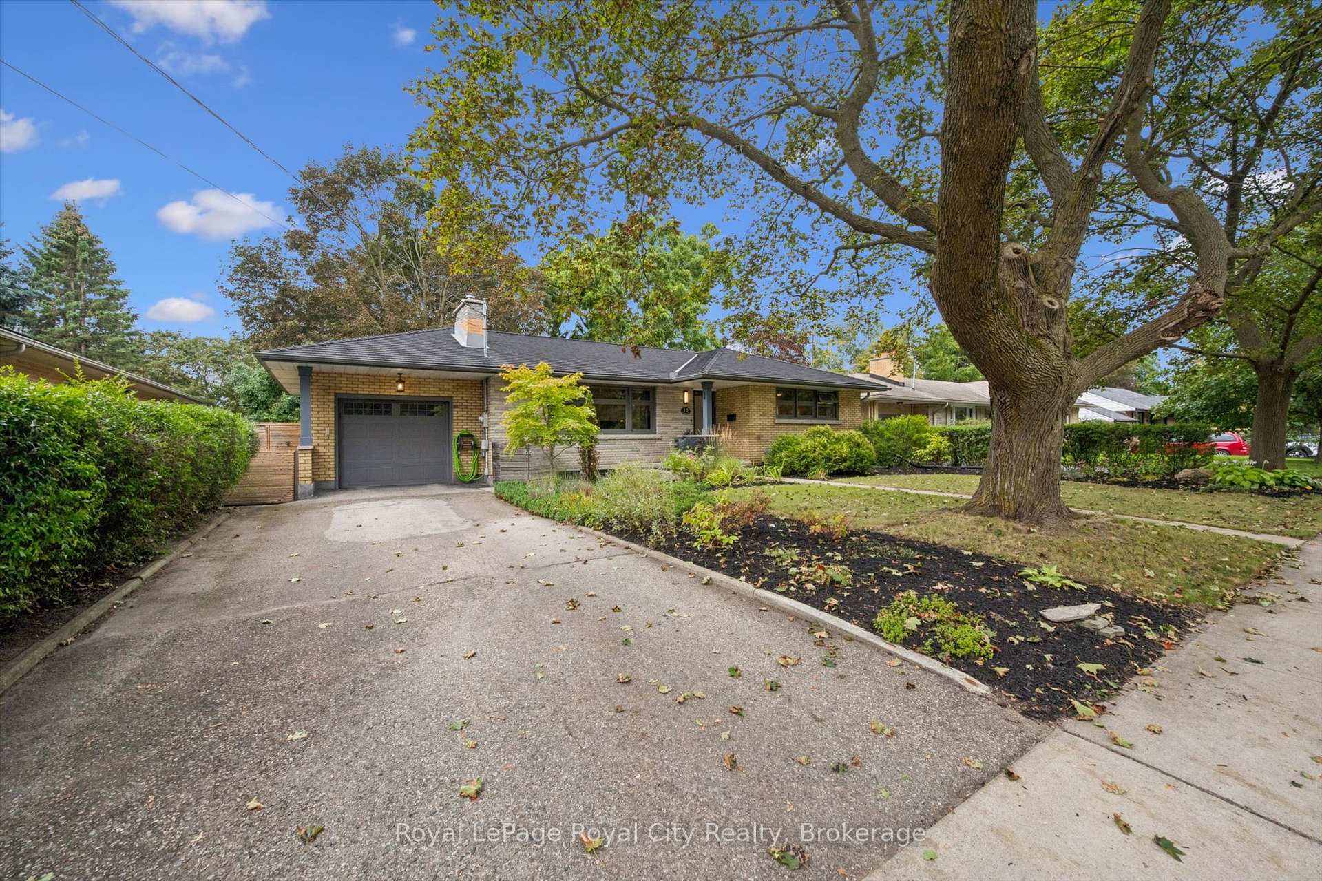 Photo 2 of 12 Westmount Road, Guelph, Exhibition Park — HOMEH