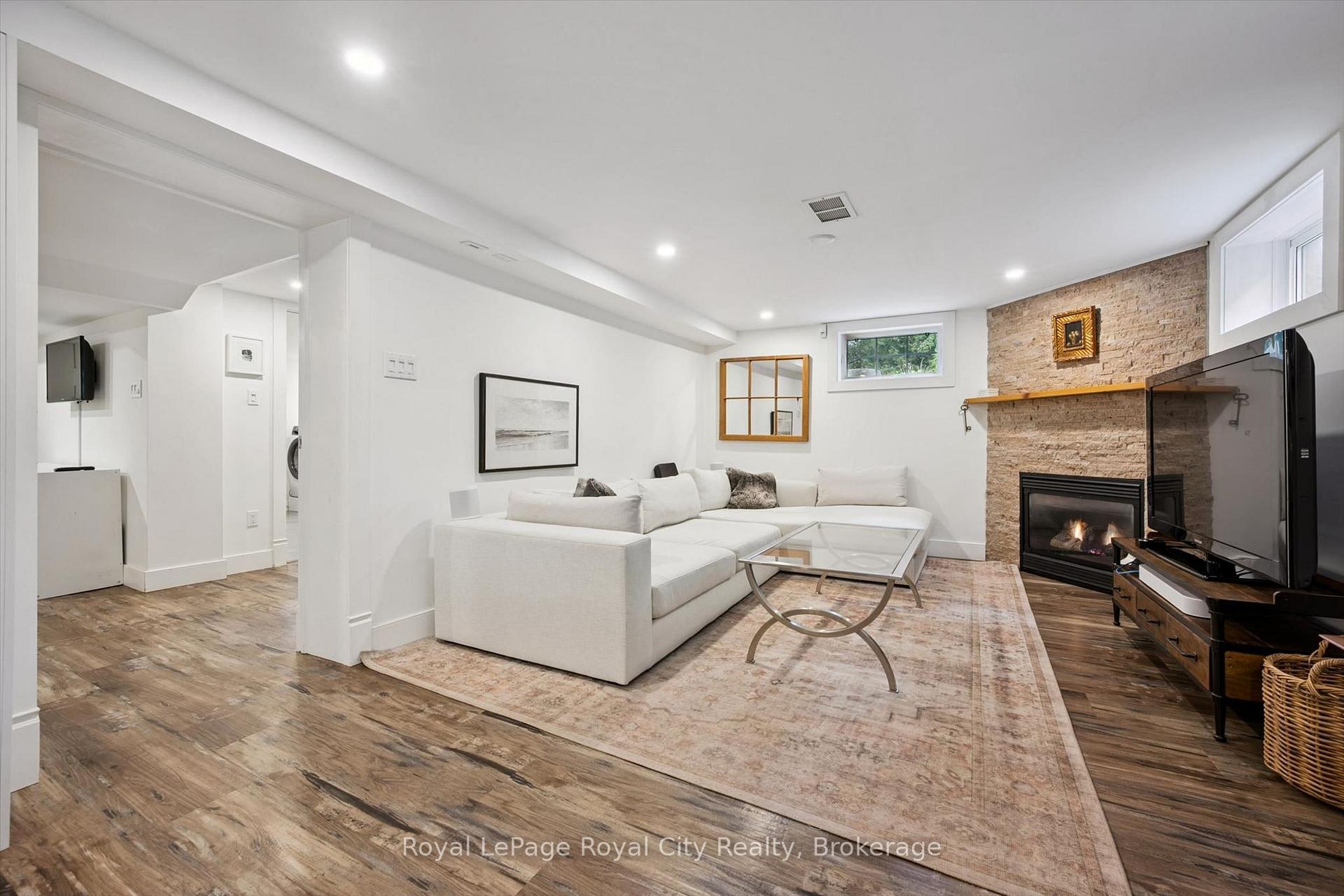 Photo 12 of 12 Westmount Road, Guelph, Exhibition Park — HOMEH
