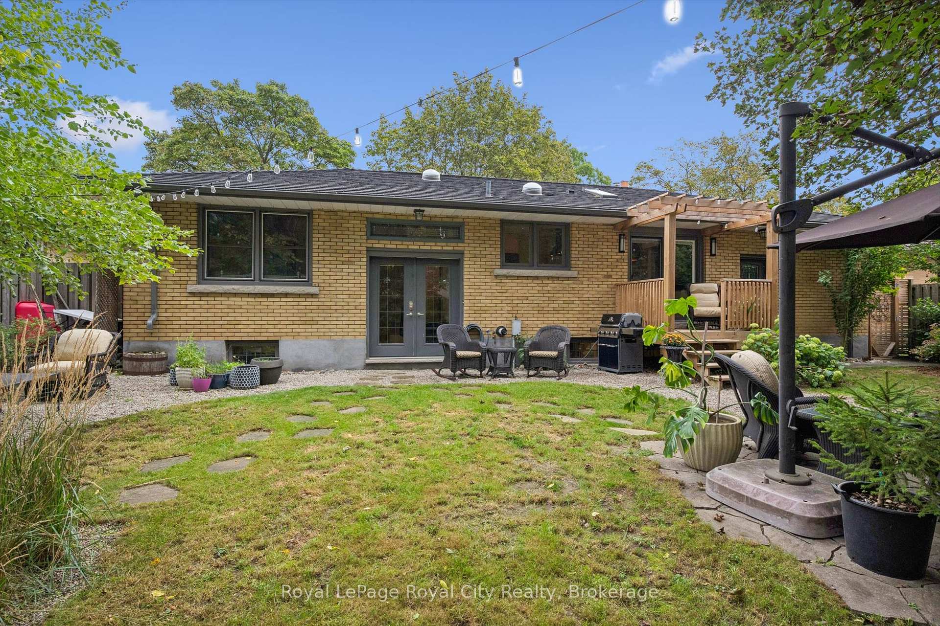 Photo 19 of 12 Westmount Road, Guelph, Exhibition Park — HOMEH