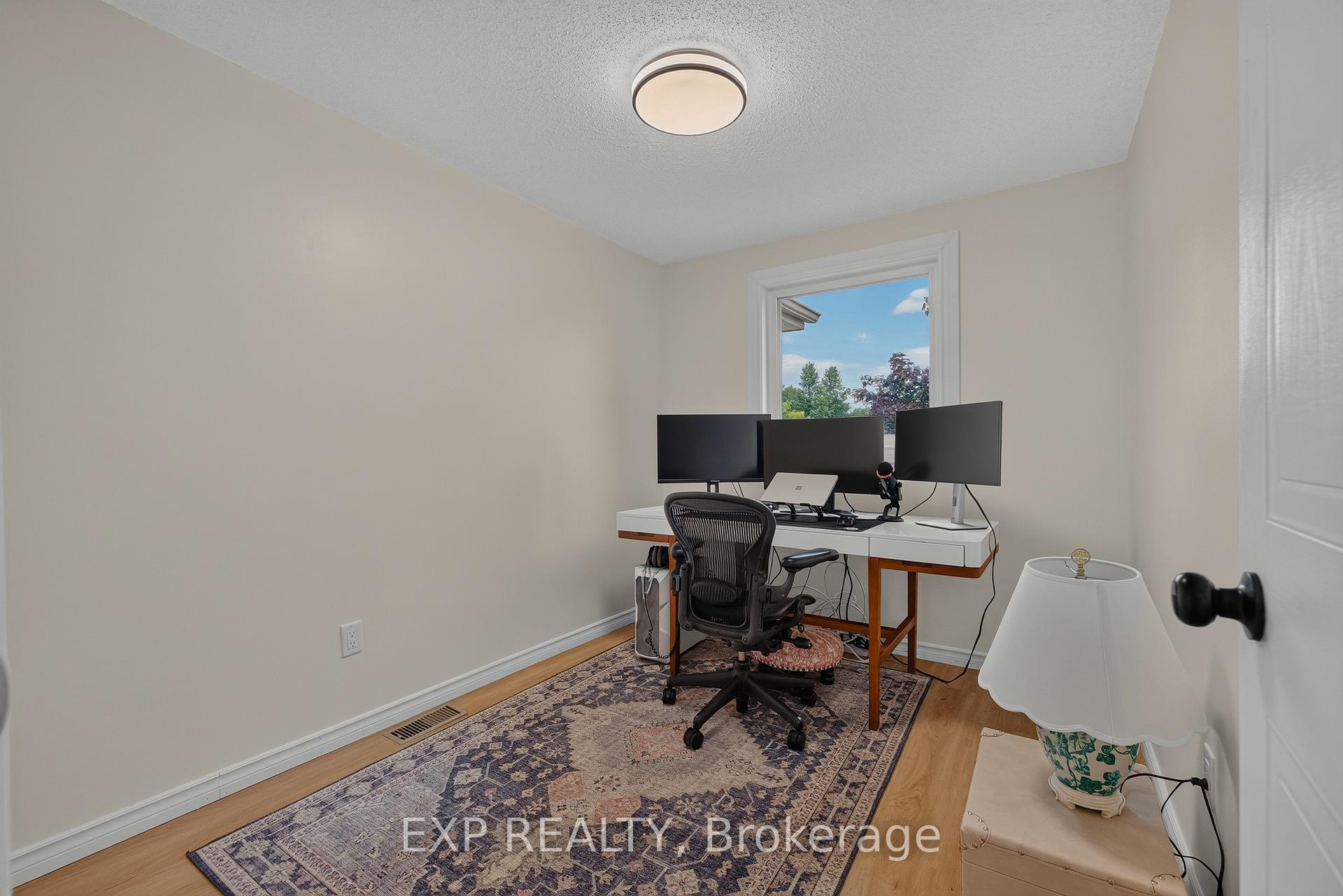 Photo 15 of 949 Elgin Street N, Cambridge, Greenway-Chaplin — HOMEH