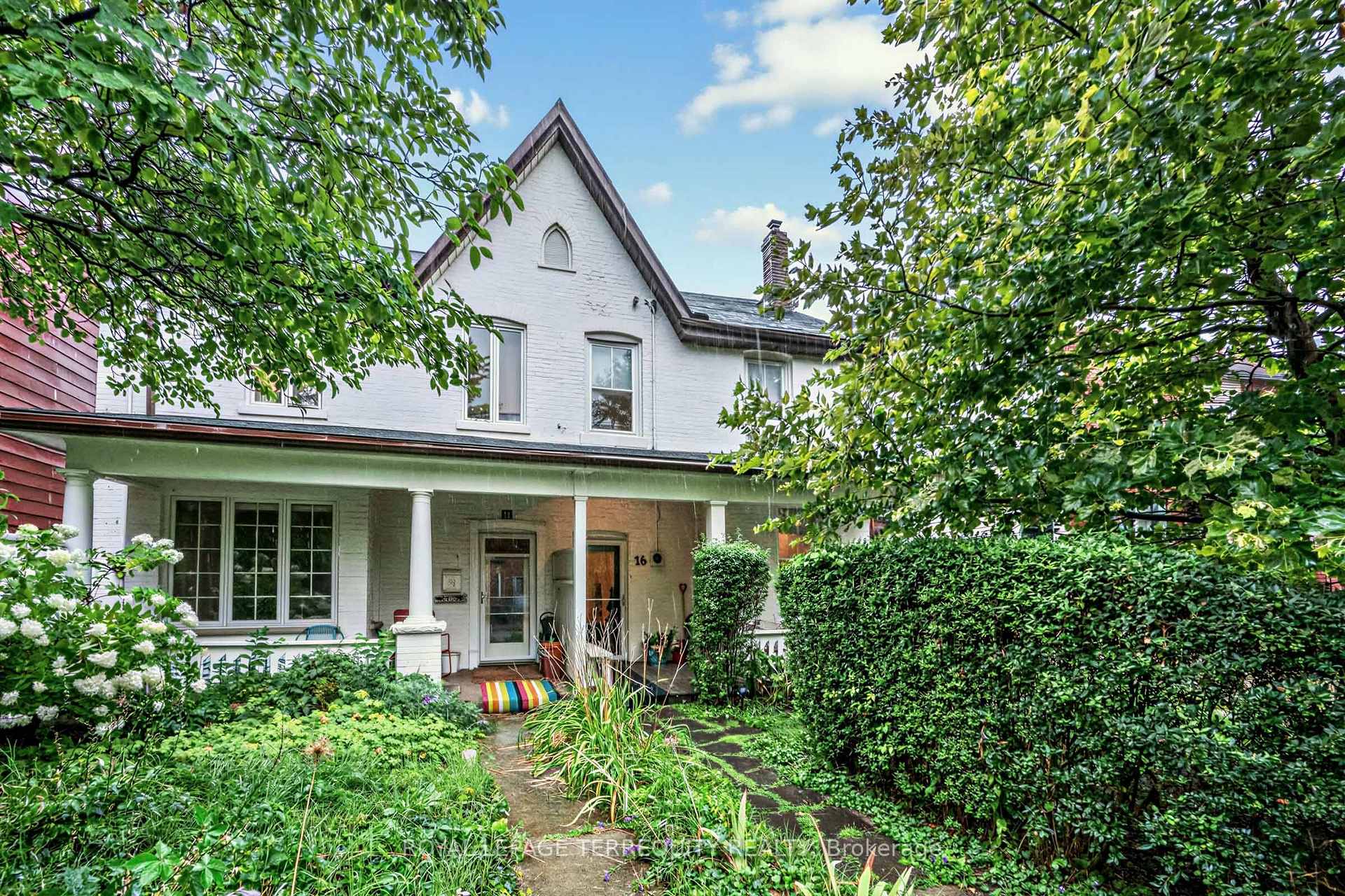 Photo 2 of 16 Fennings Street, Toronto, Trinity-Bellwoods — HOMEH