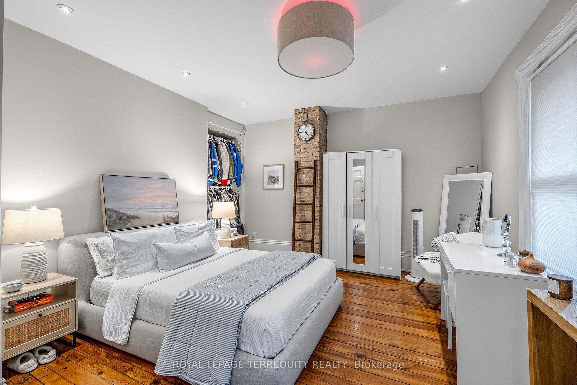 Photo 13 of 16 Fennings Street, Toronto, Trinity-Bellwoods — HOMEH