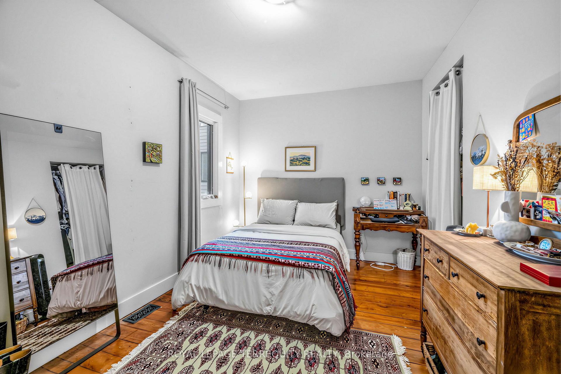 Photo 15 of 16 Fennings Street, Toronto, Trinity-Bellwoods — HOMEH