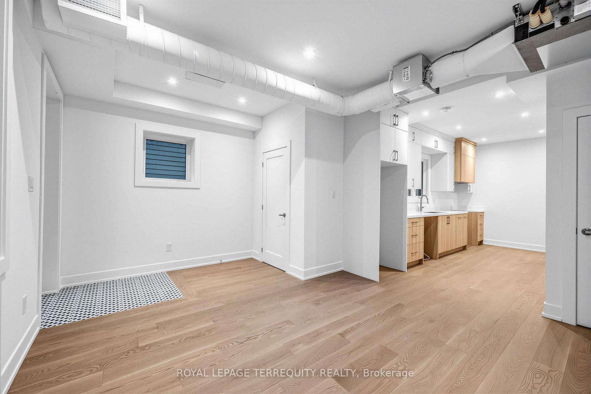 Photo 23 of 16 Fennings Street, Toronto, Trinity-Bellwoods — HOMEH