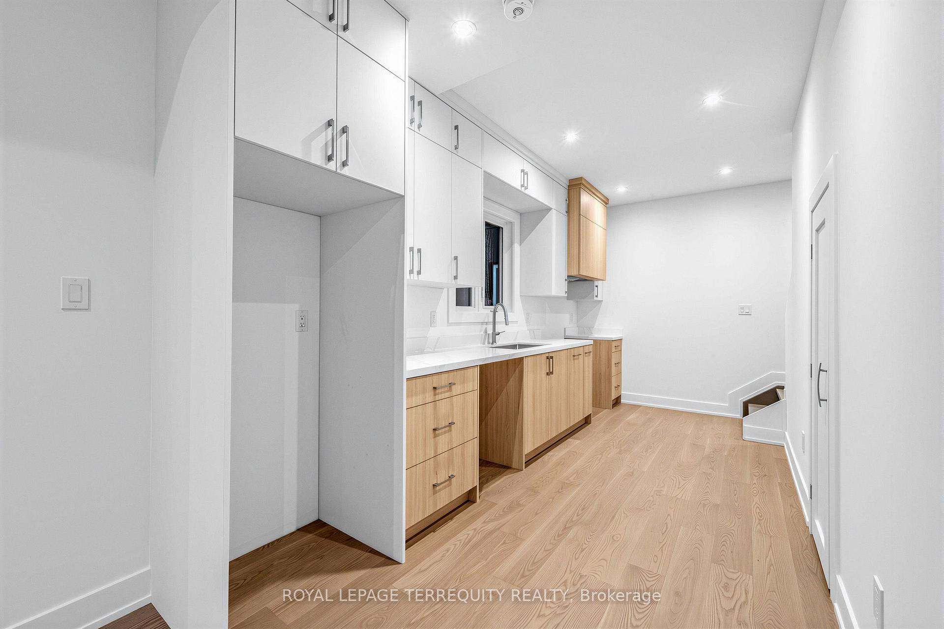 Photo 24 of 16 Fennings Street, Toronto, Trinity-Bellwoods — HOMEH