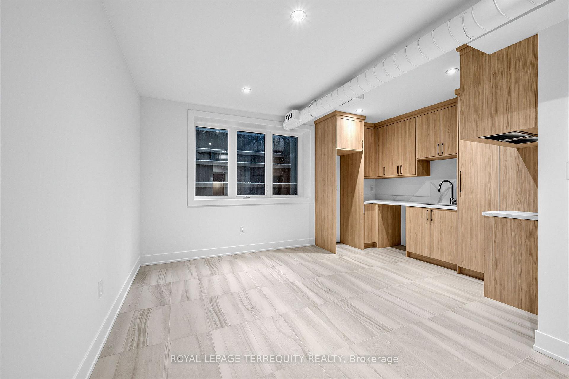 Photo 36 of 16 Fennings Street, Toronto, Trinity-Bellwoods — HOMEH