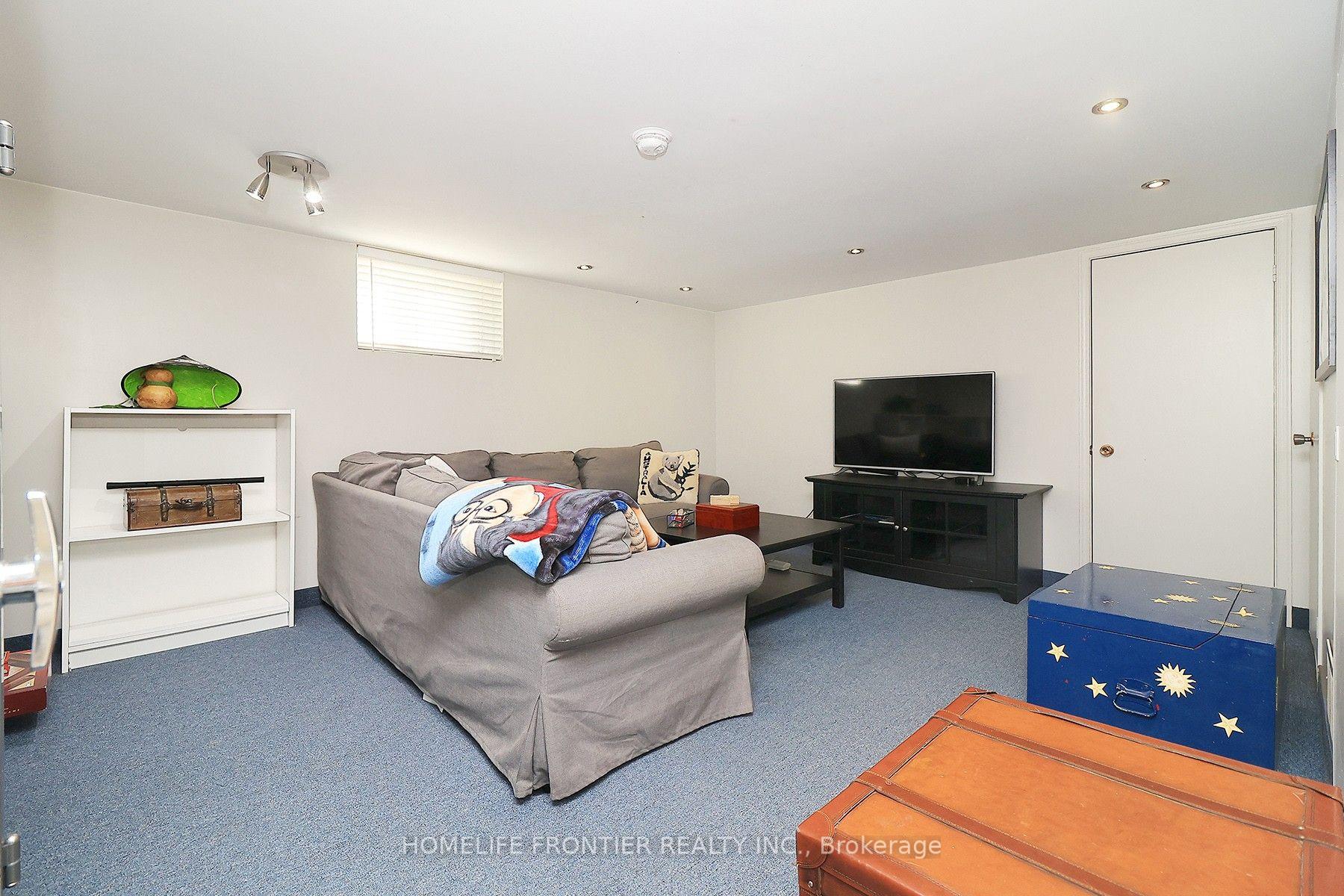 Photo 13 of 36 Silvercrest Avenue, Etobicoke, Alderwood — HOMEH