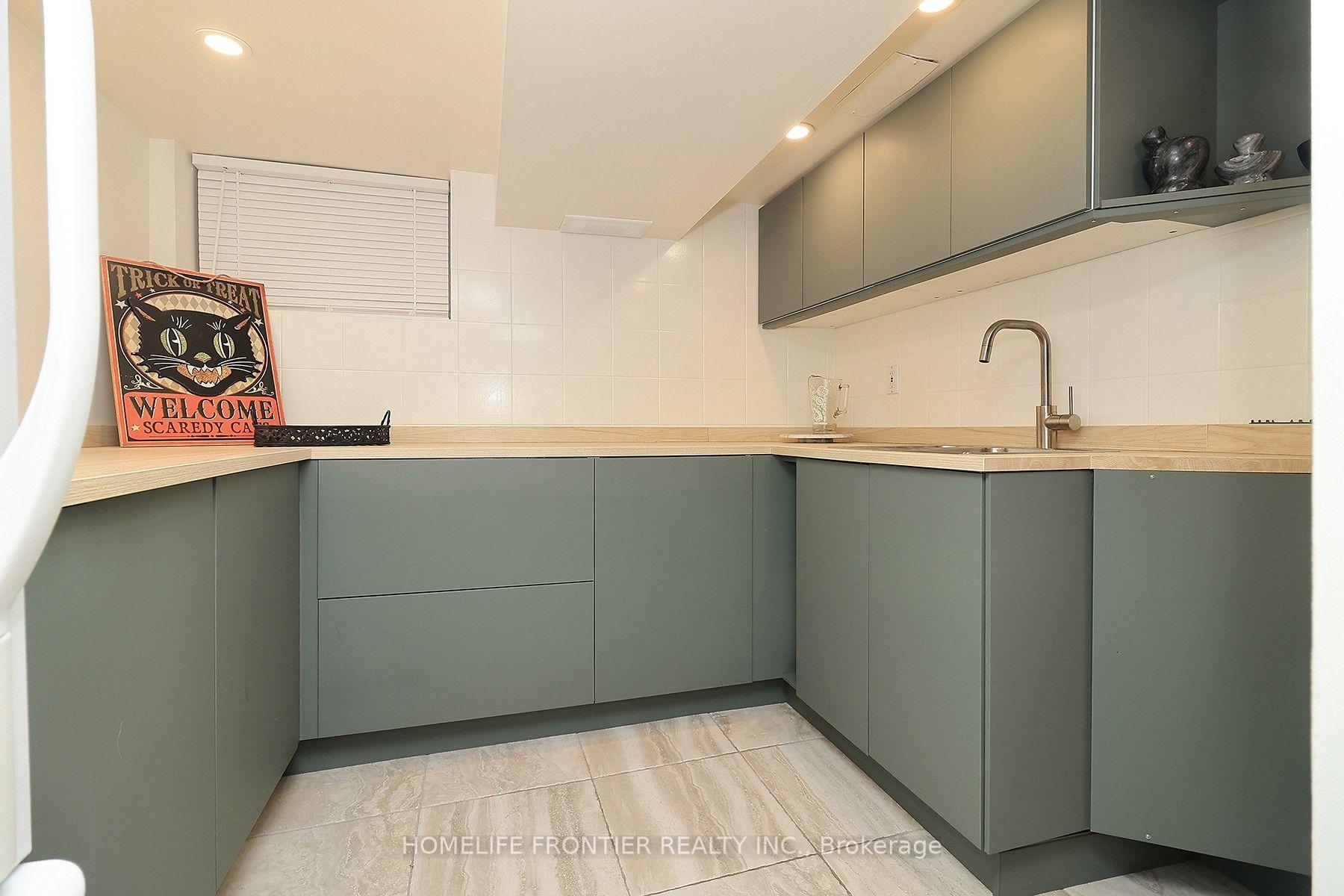 Photo 14 of 36 Silvercrest Avenue, Etobicoke, Alderwood — HOMEH