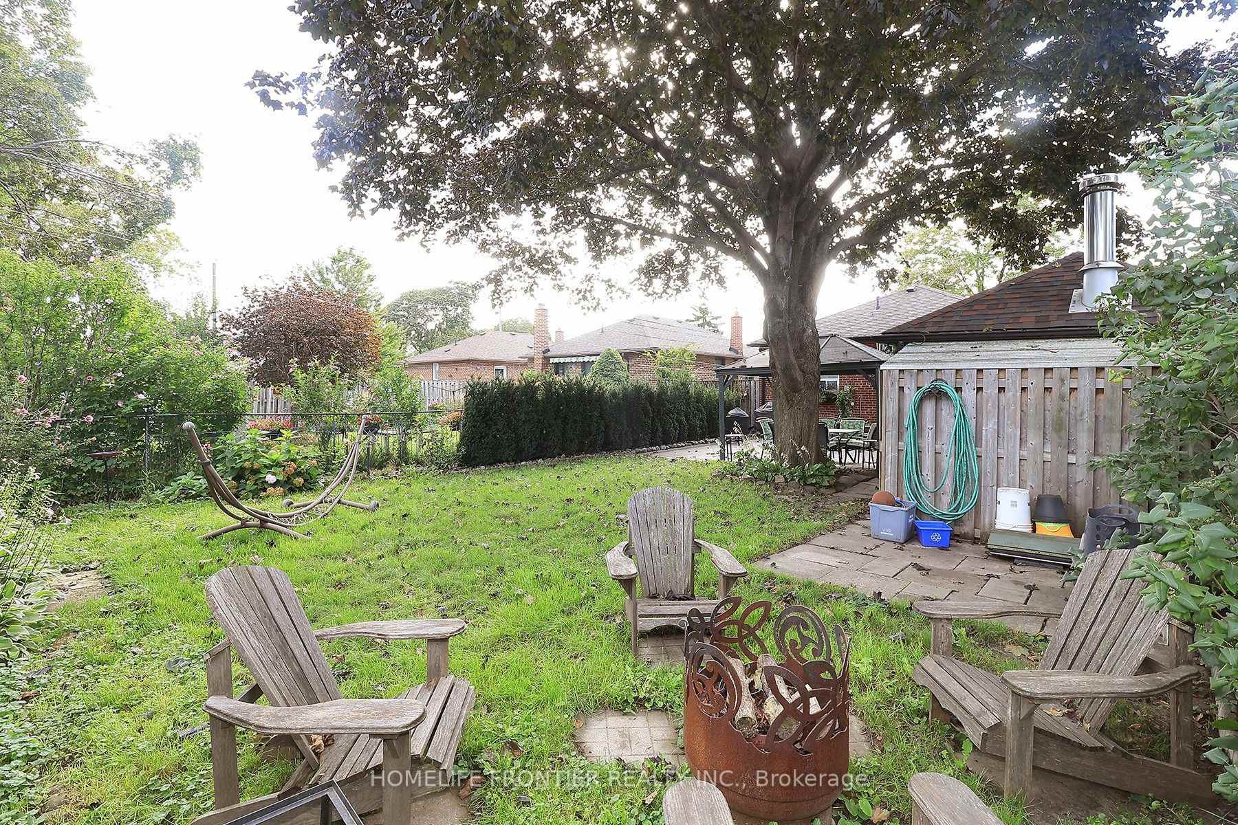 Photo 26 of 36 Silvercrest Avenue, Etobicoke, Alderwood — HOMEH