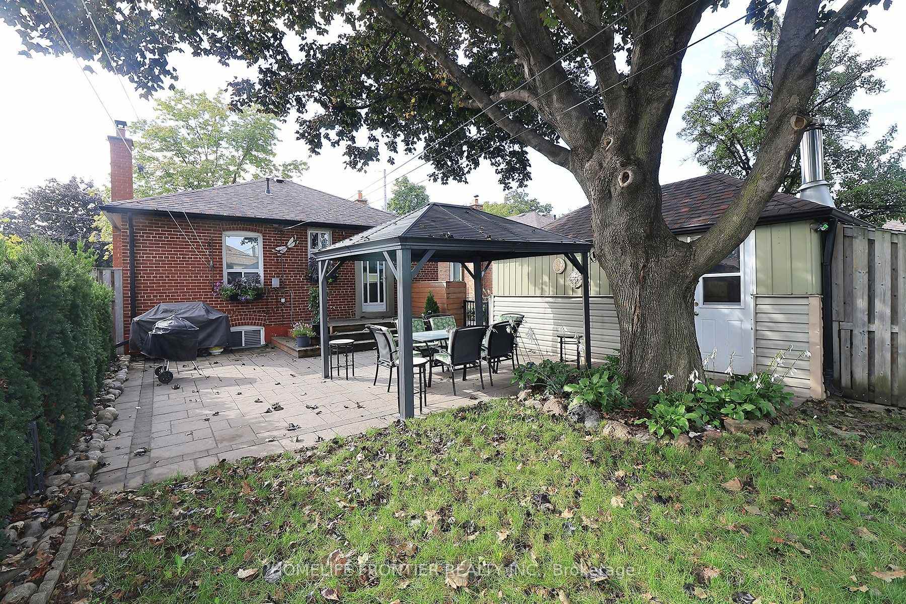 Photo 27 of 36 Silvercrest Avenue, Etobicoke, Alderwood — HOMEH