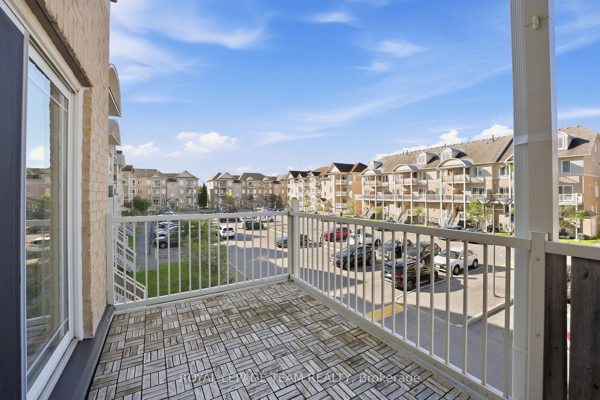Photo 10 of 128 Paseo Private, Ottawa, Centrepointe — HOMEH