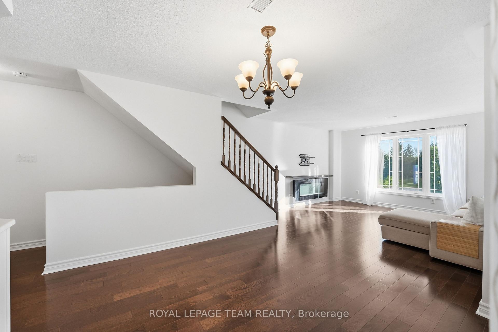 Photo 11 of 128 Paseo Private, Ottawa, Centrepointe — HOMEH