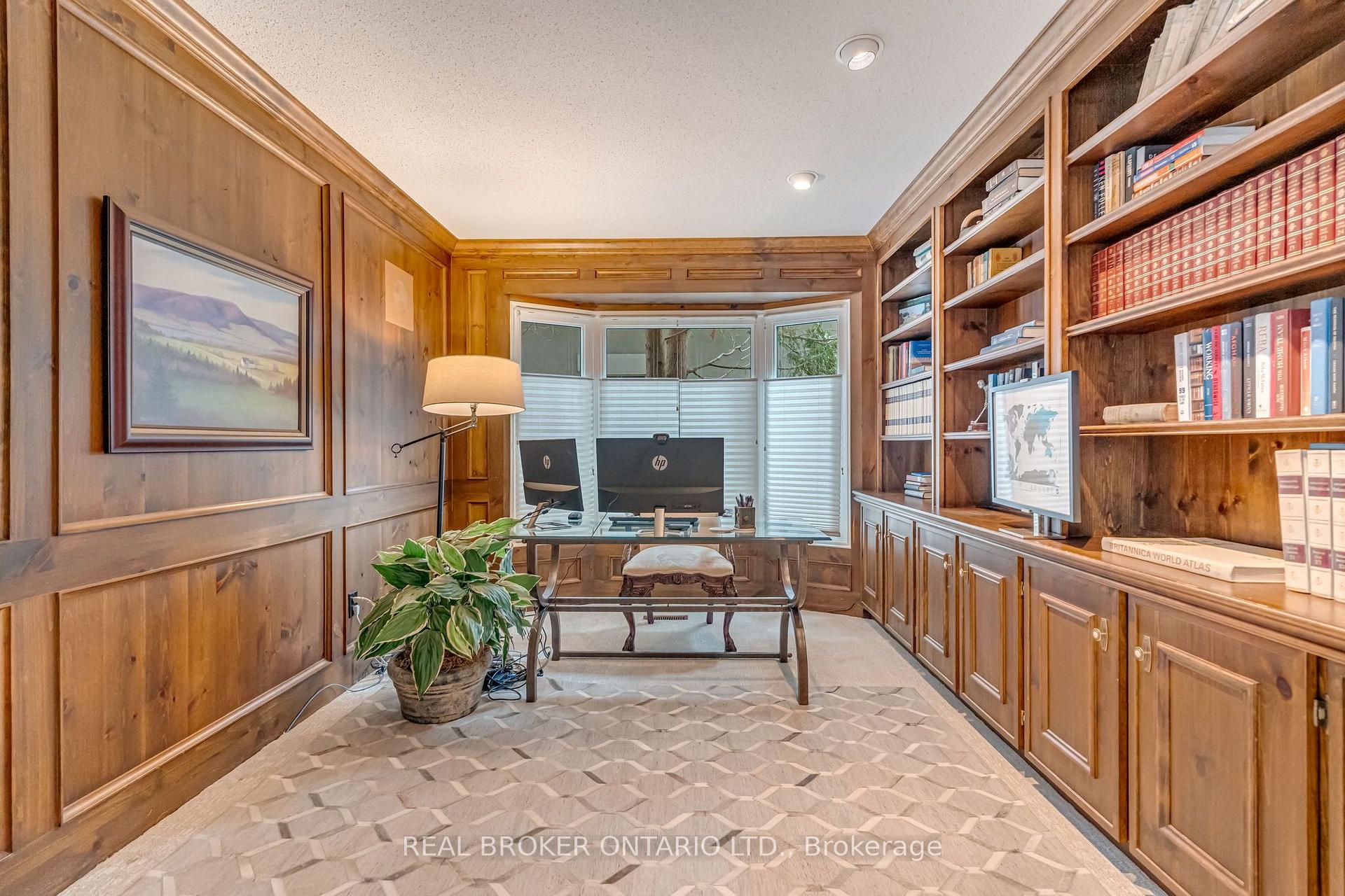 Photo 13 of 9 Flanders Drive, Hamilton, Waterdown — HOMEH