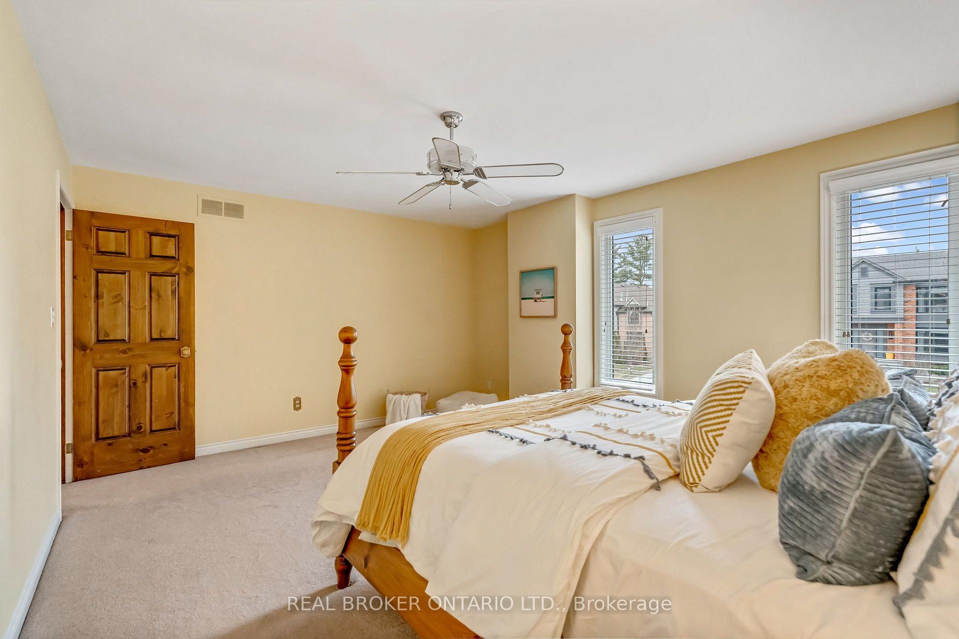 Photo 25 of 9 Flanders Drive, Hamilton, Waterdown — HOMEH