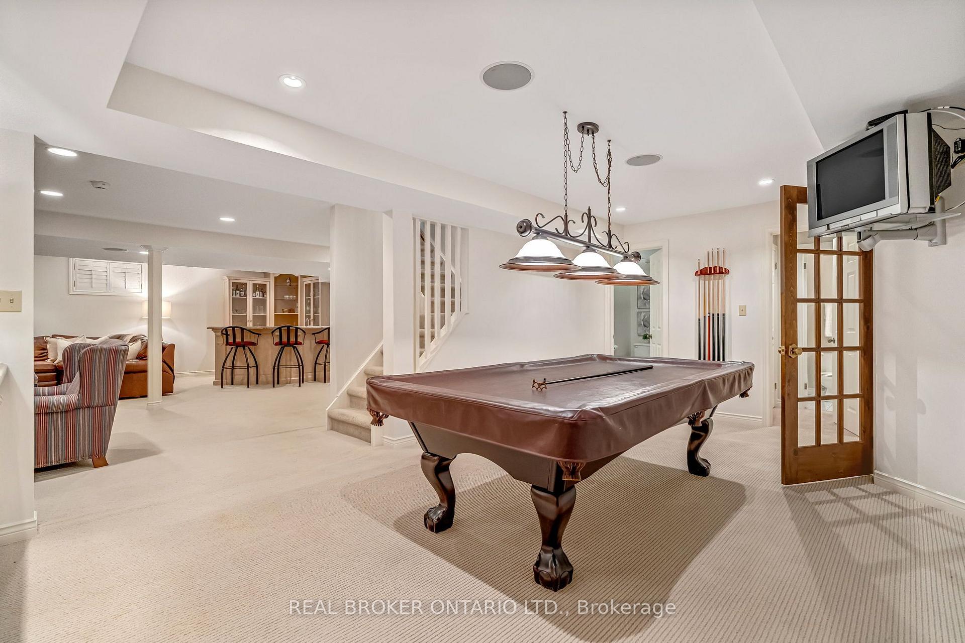 Photo 37 of 9 Flanders Drive, Hamilton, Waterdown — HOMEH