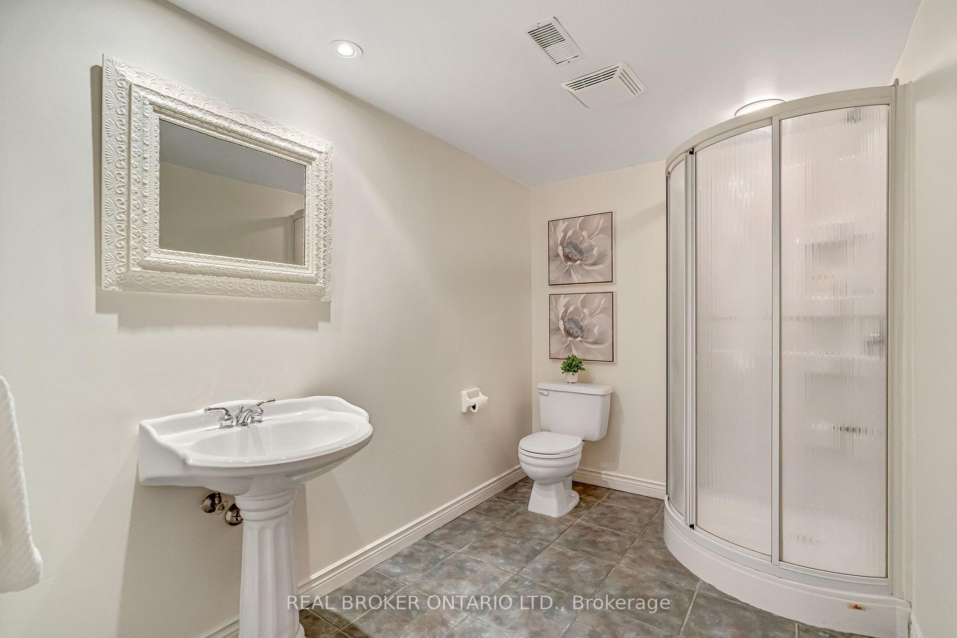 Photo 38 of 9 Flanders Drive, Hamilton, Waterdown — HOMEH